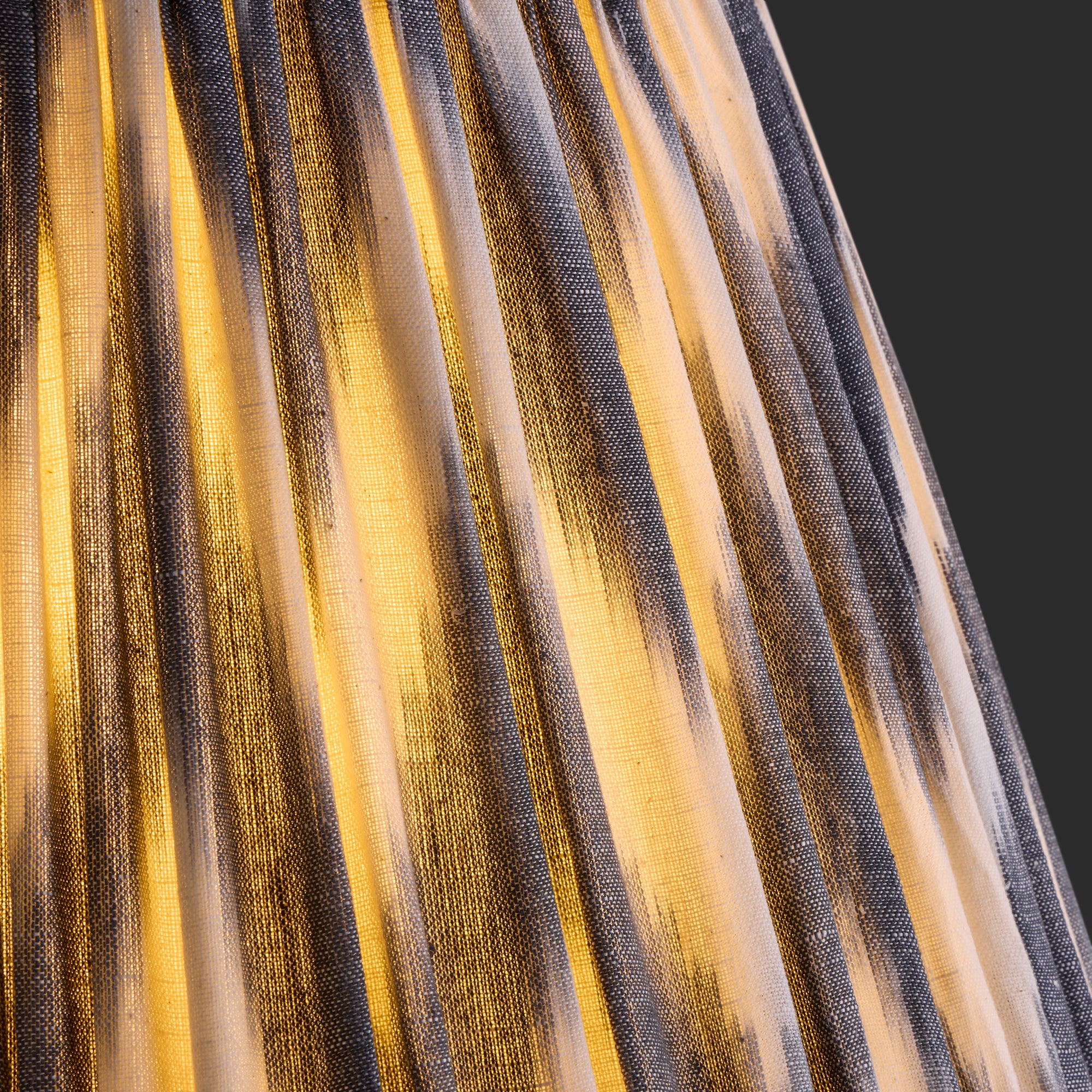 16cm empire shade in black zig zag ikat woven linen - Image 3