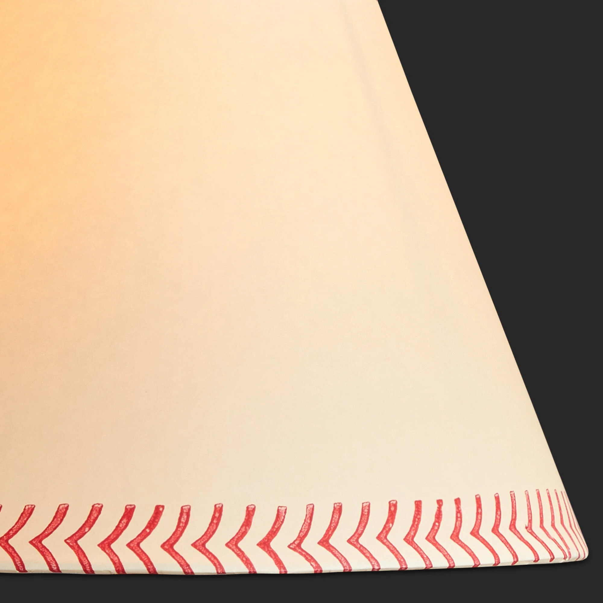 16cm empire shade in scarlet arrows hand painted card - Image 5