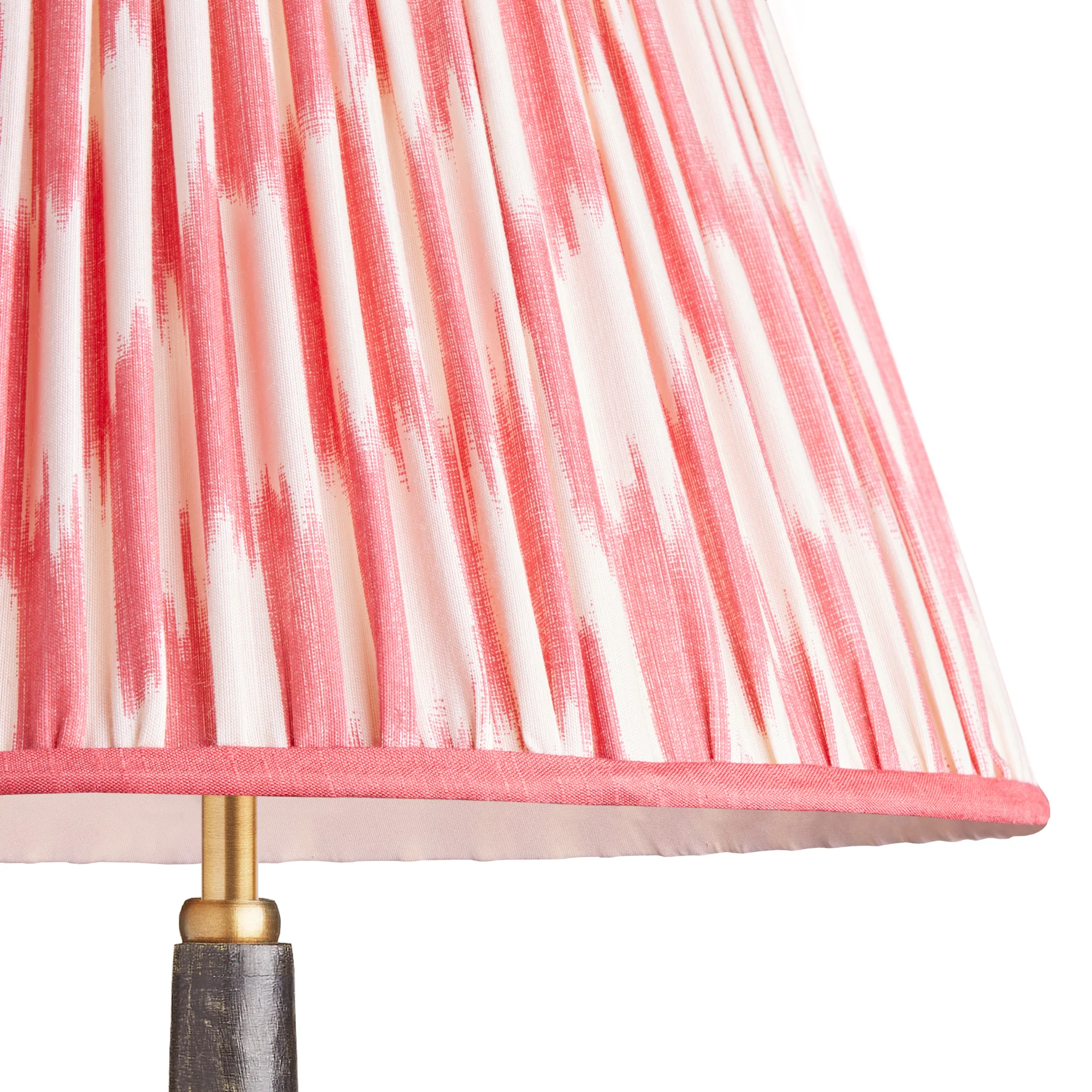 16cm empire silk ikat shade in coral and cream Atlas - Image 2