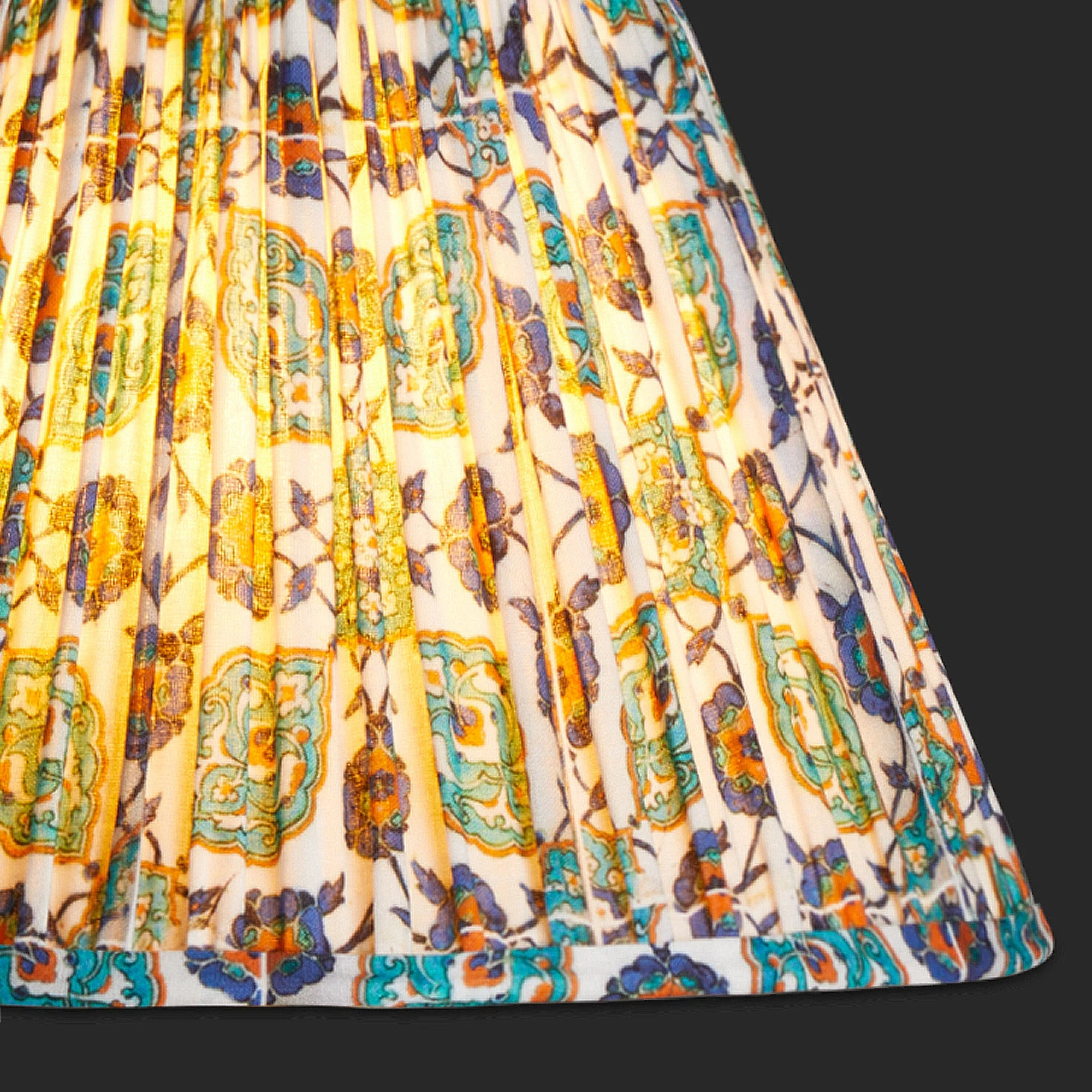 20cm empire shade in Sama printed cotton in aid of The Hands Up Foundation - Image 3