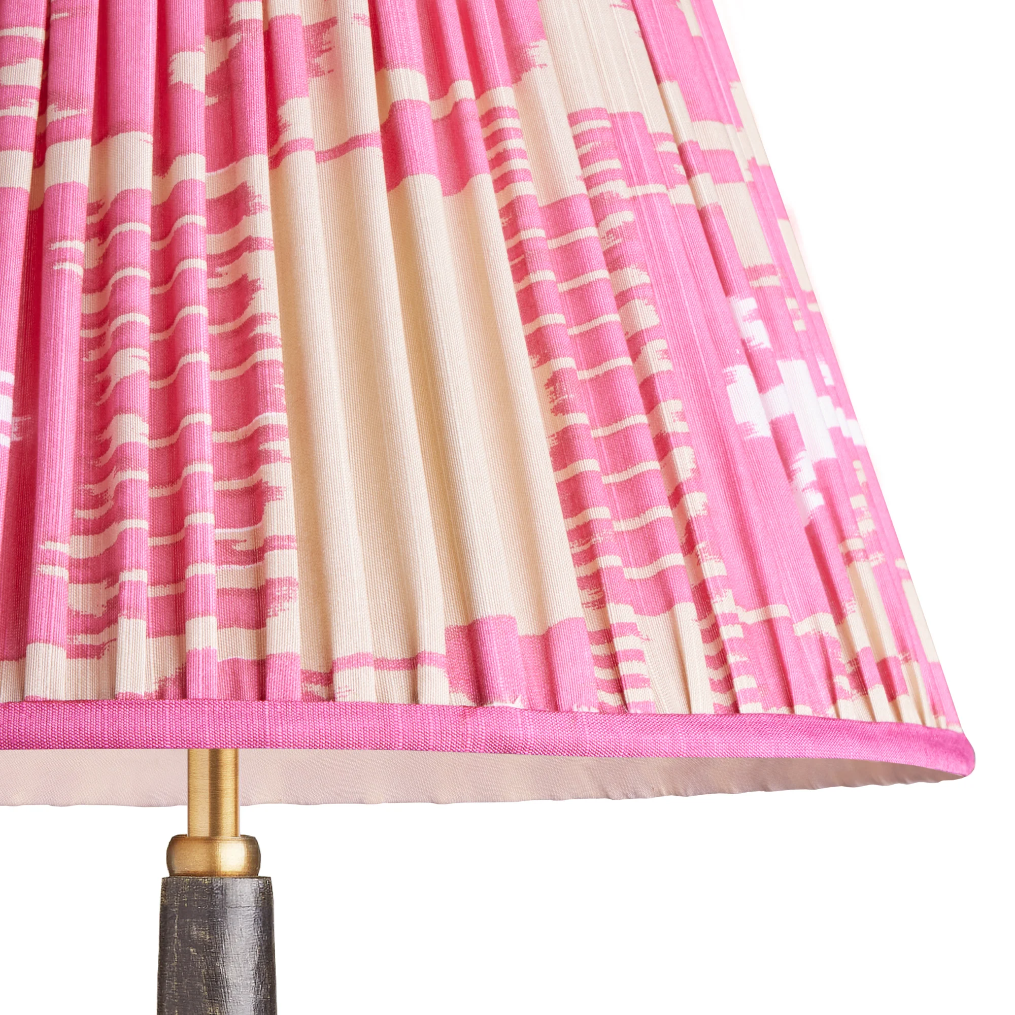 20cm empire silk ikat shade in pink and ecru Koyari - Image 2
