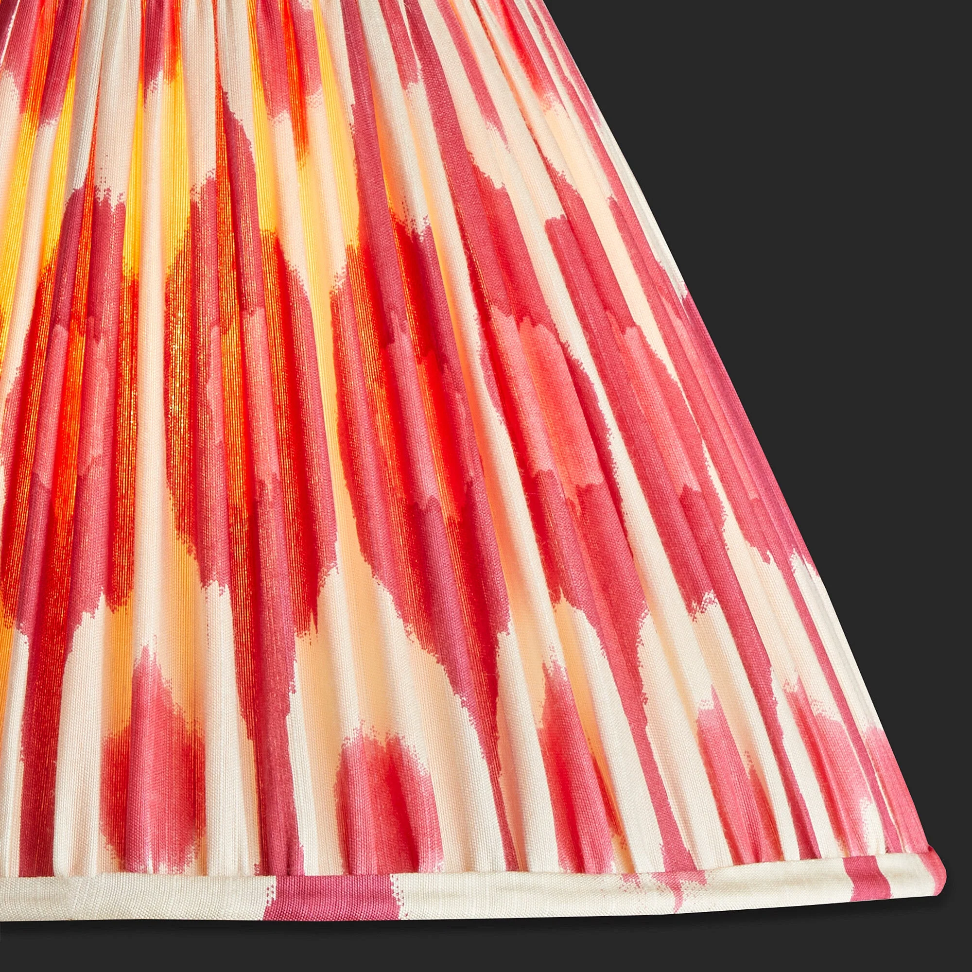 25cm empire shade in berries egg & spoon silk ikat - Image 3