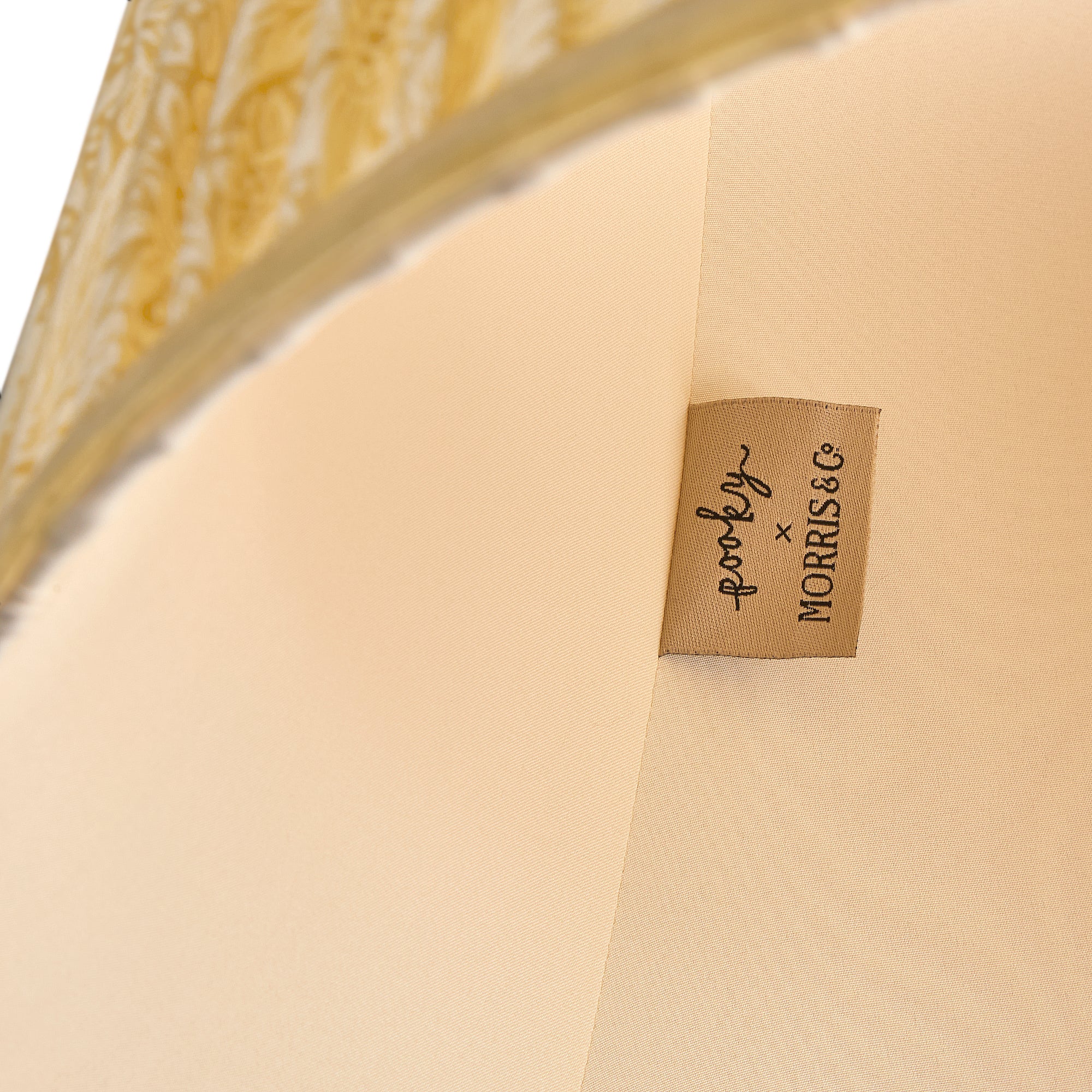 25cm empire shade in Cowslip Marigold linen by Morris & Co. - Image 4