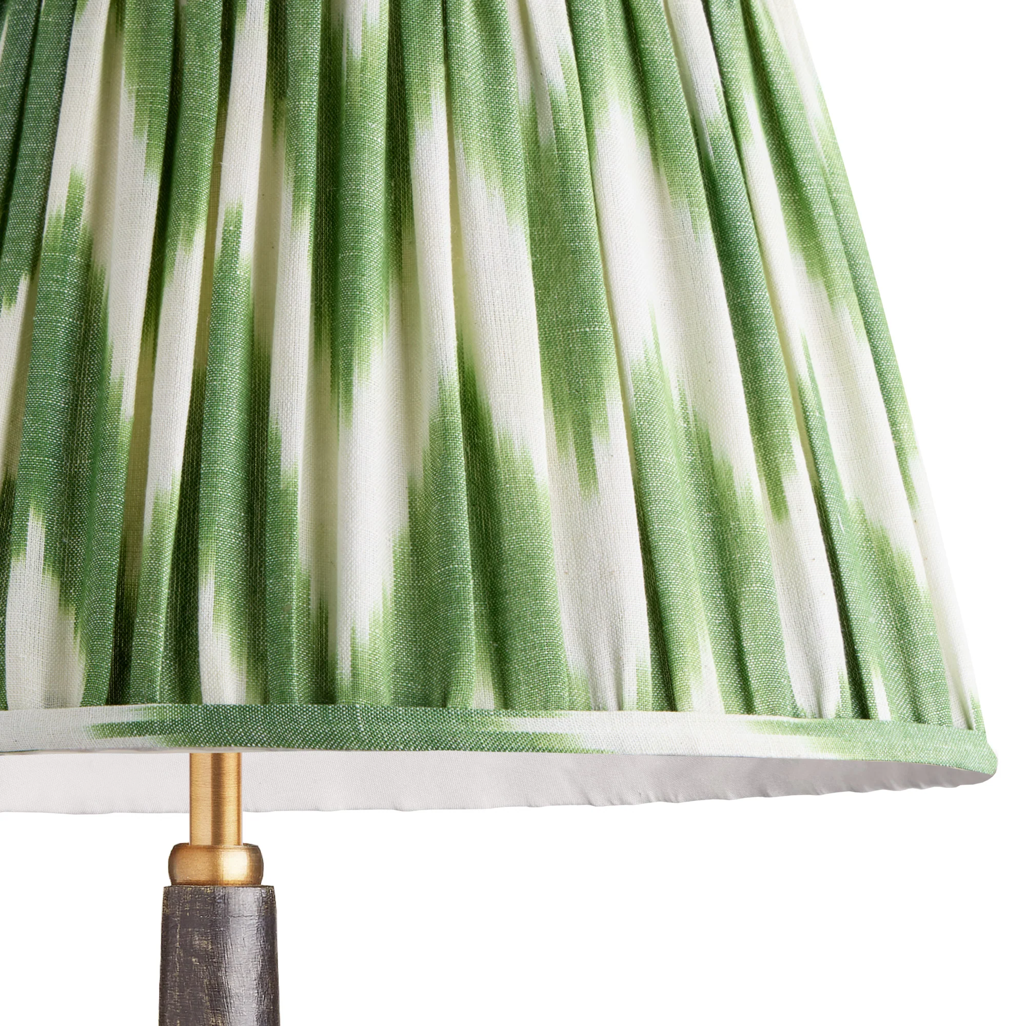 25cm empire shade in green zig zag ikat woven linen - Image 2
