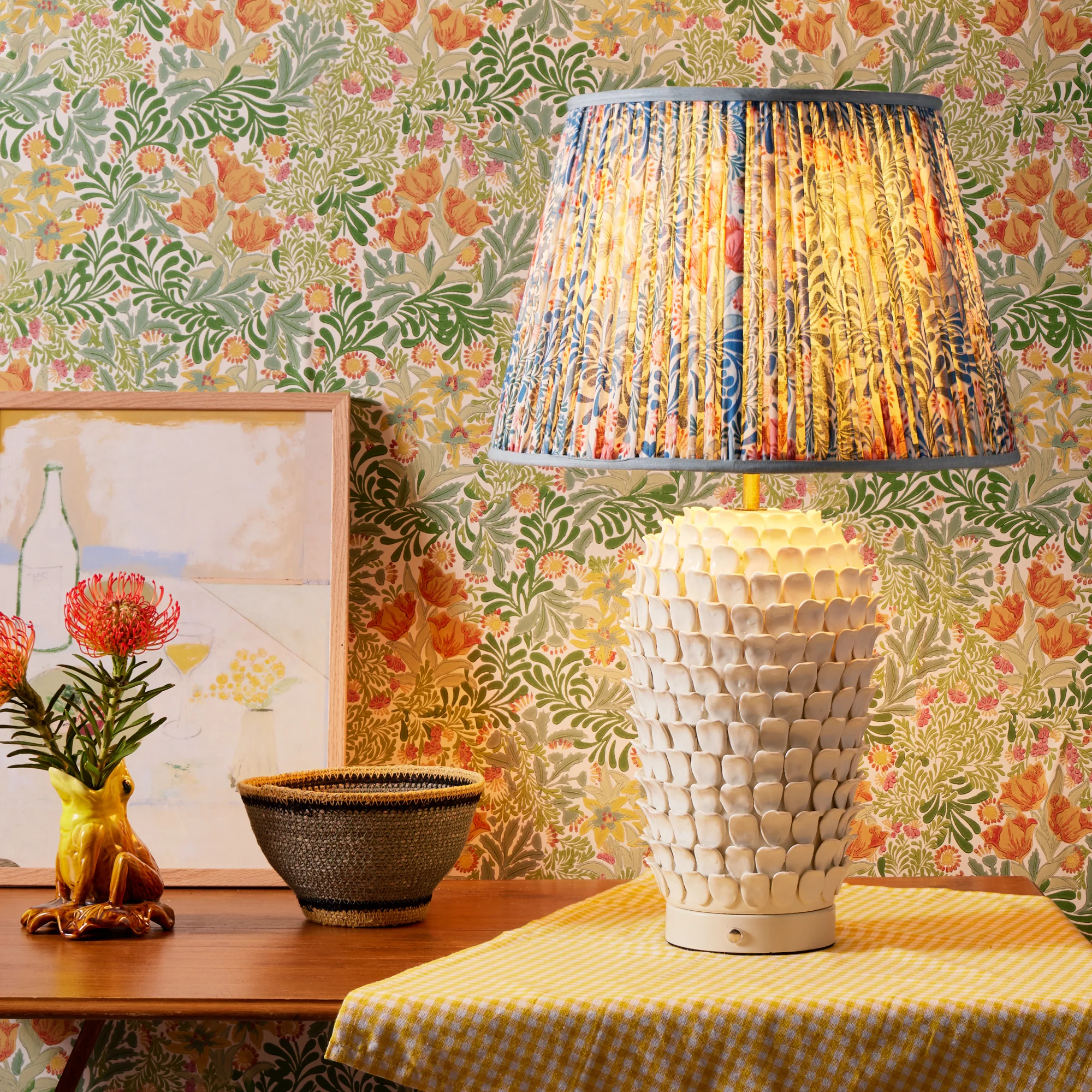 25cm empire shade in indigo and barbed berry Bower printed cotton by Morris & Co. - Image 6