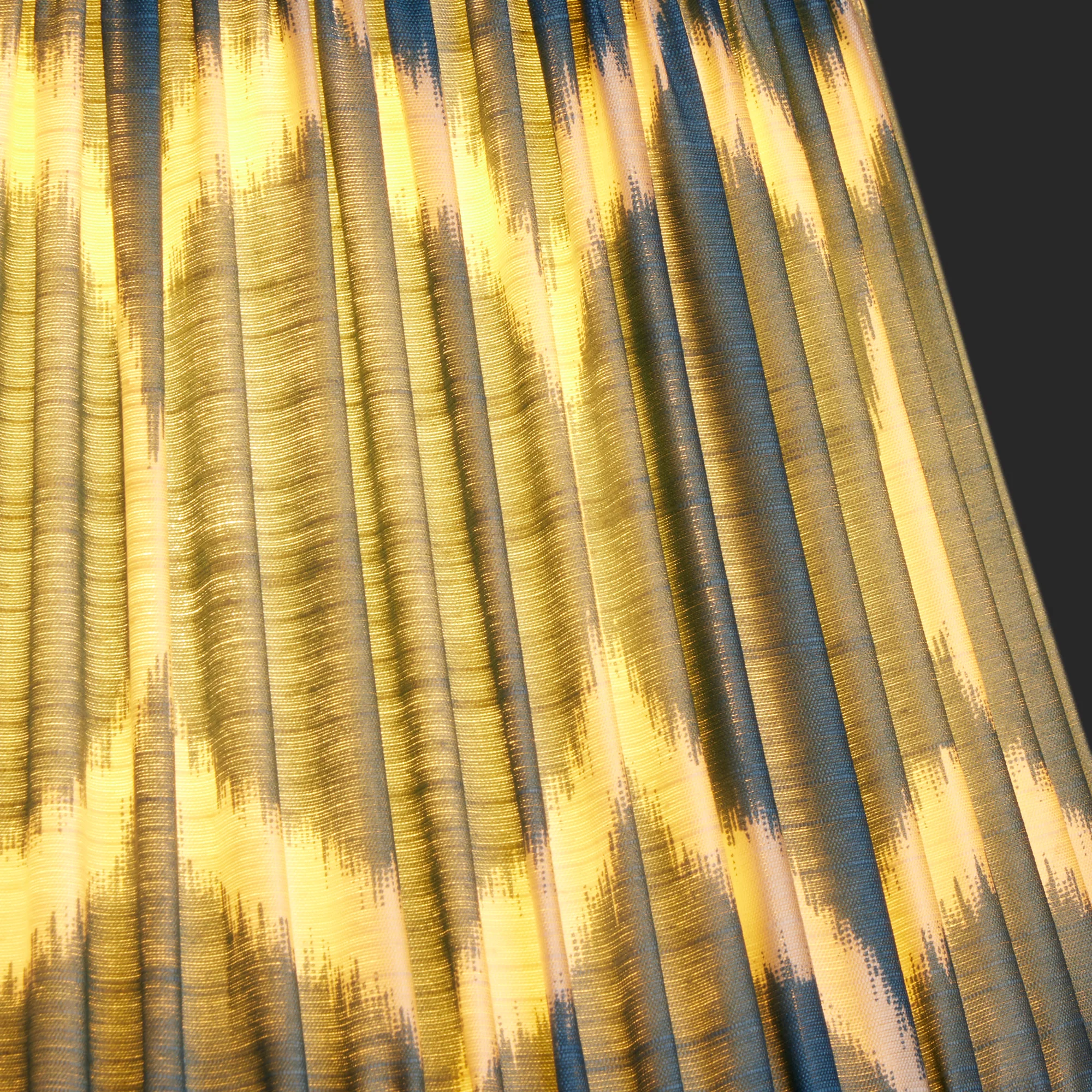 25cm empire shade in Turkish blue Yoda printed silk ikat - Image 3