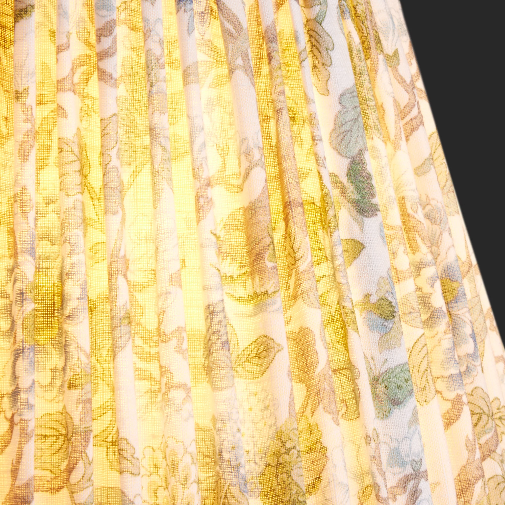 25cm empire shade in willow Little Magnolia linen by GP & J Baker - Image 3