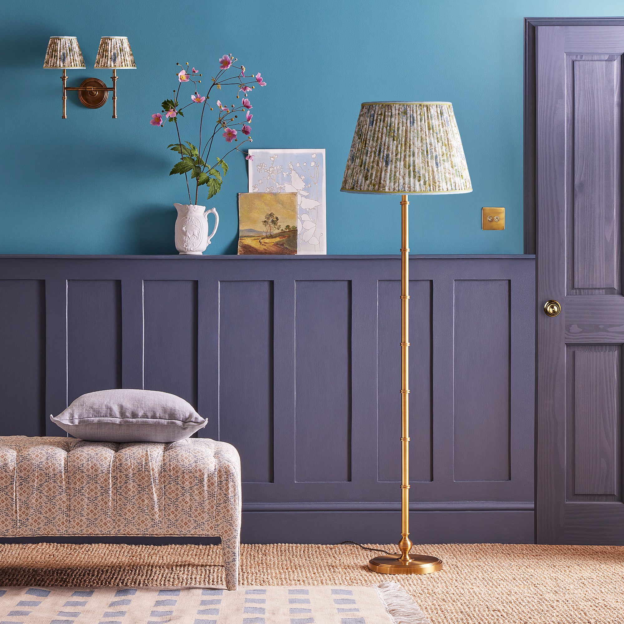 25cm empire shade in willow Little Magnolia linen by GP & J Baker - Image 5