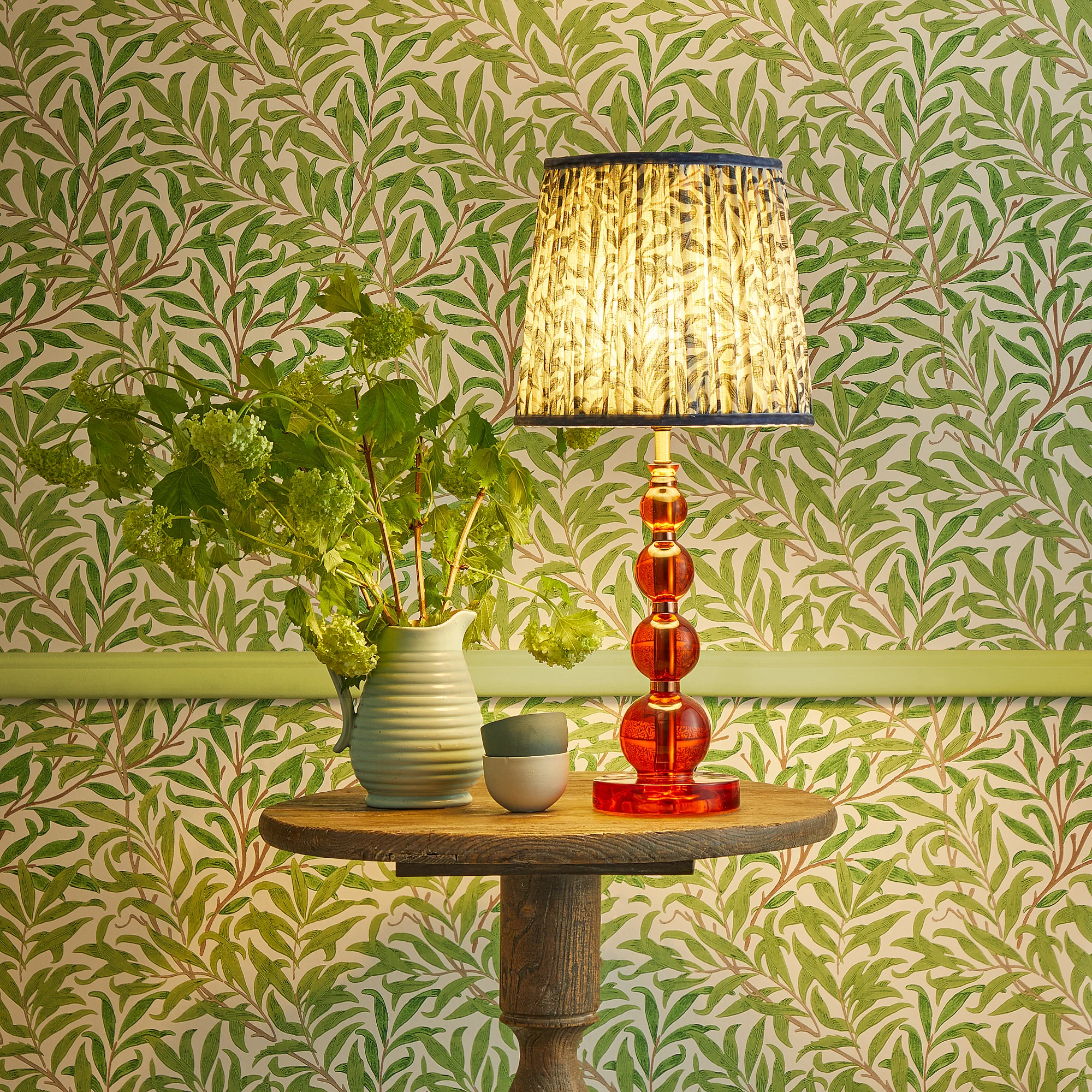 25cm tall tapered shade in indigo Willow Boughs linen by Morris & Co. - Image 5