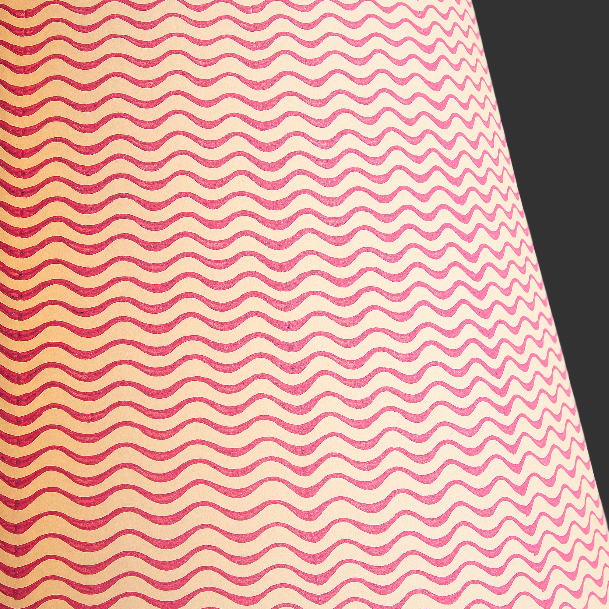 30cm empire shade in hot pink ripples hand painted card - Image 3