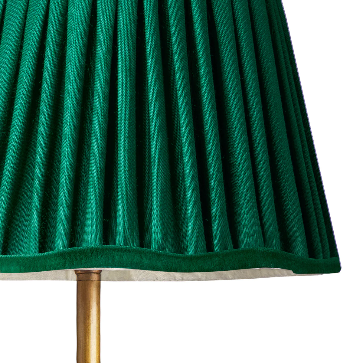 35cm scalloped shade in Emerald silk with velvet tape - Image 2