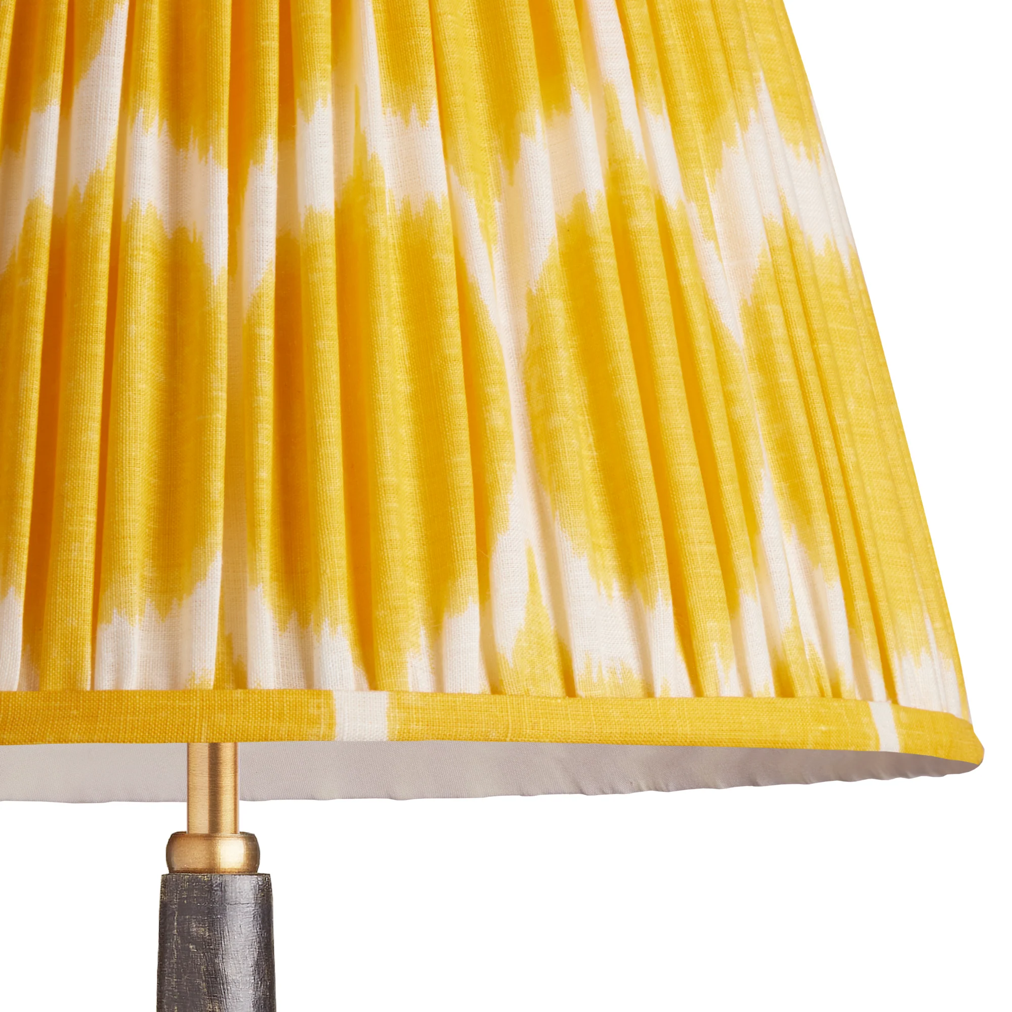 35cm straight empire printed linen ikat shade in yellow Yoda - Image 4