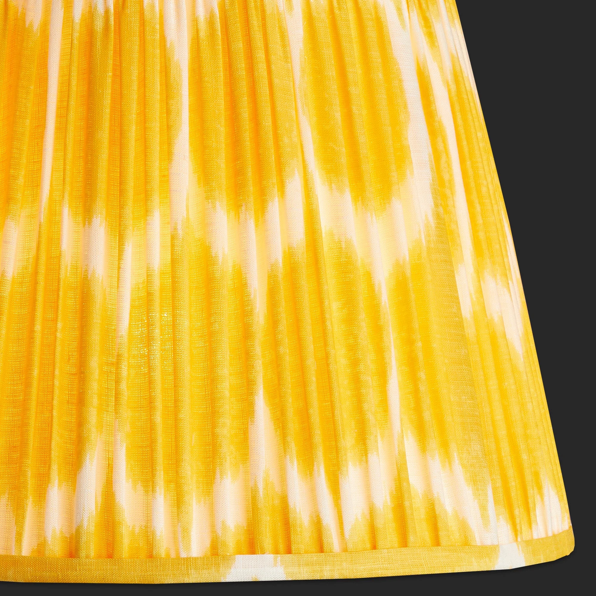 35cm straight empire printed linen ikat shade in yellow Yoda - Image 5
