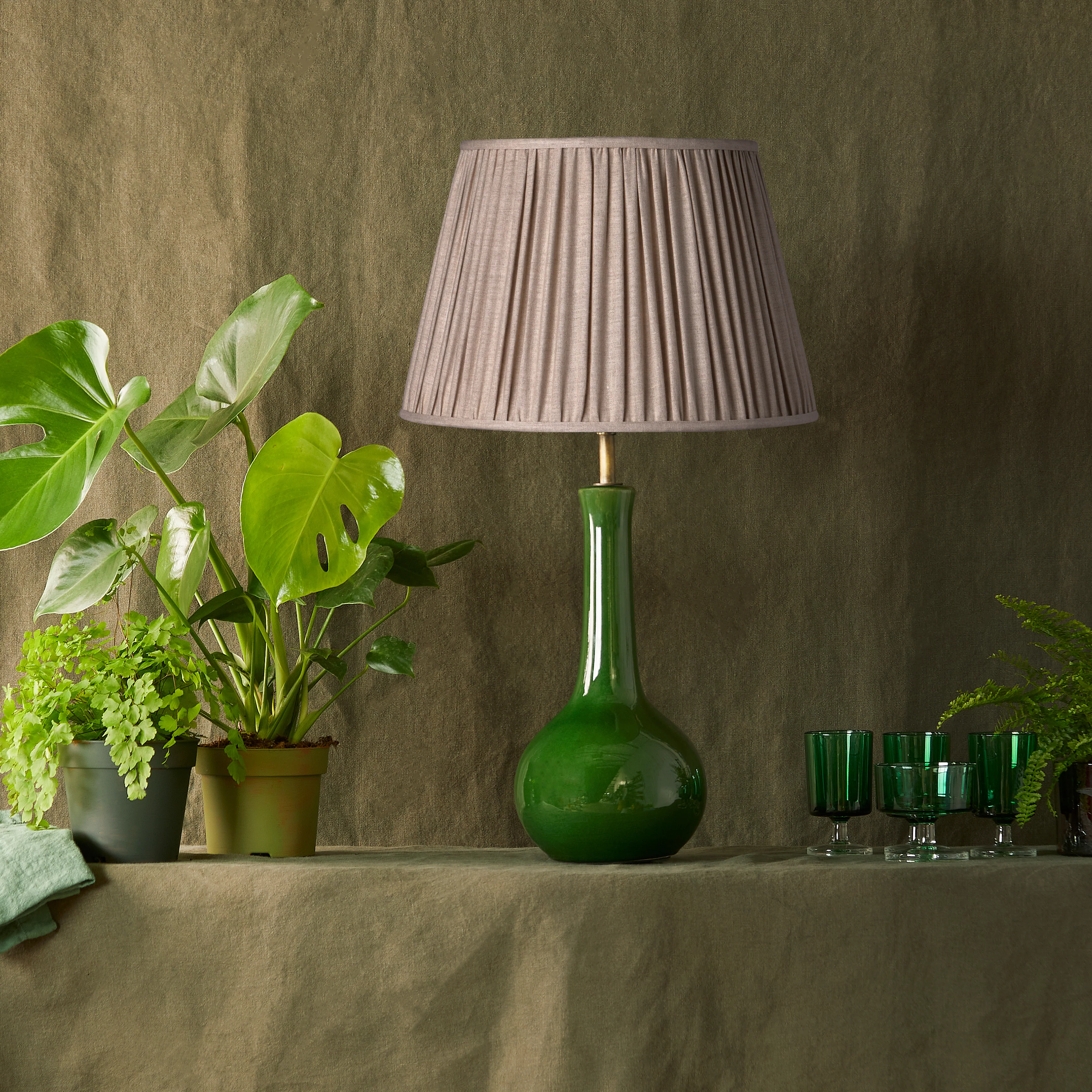35cm straight empire shade in pleated natural linen - Image 3