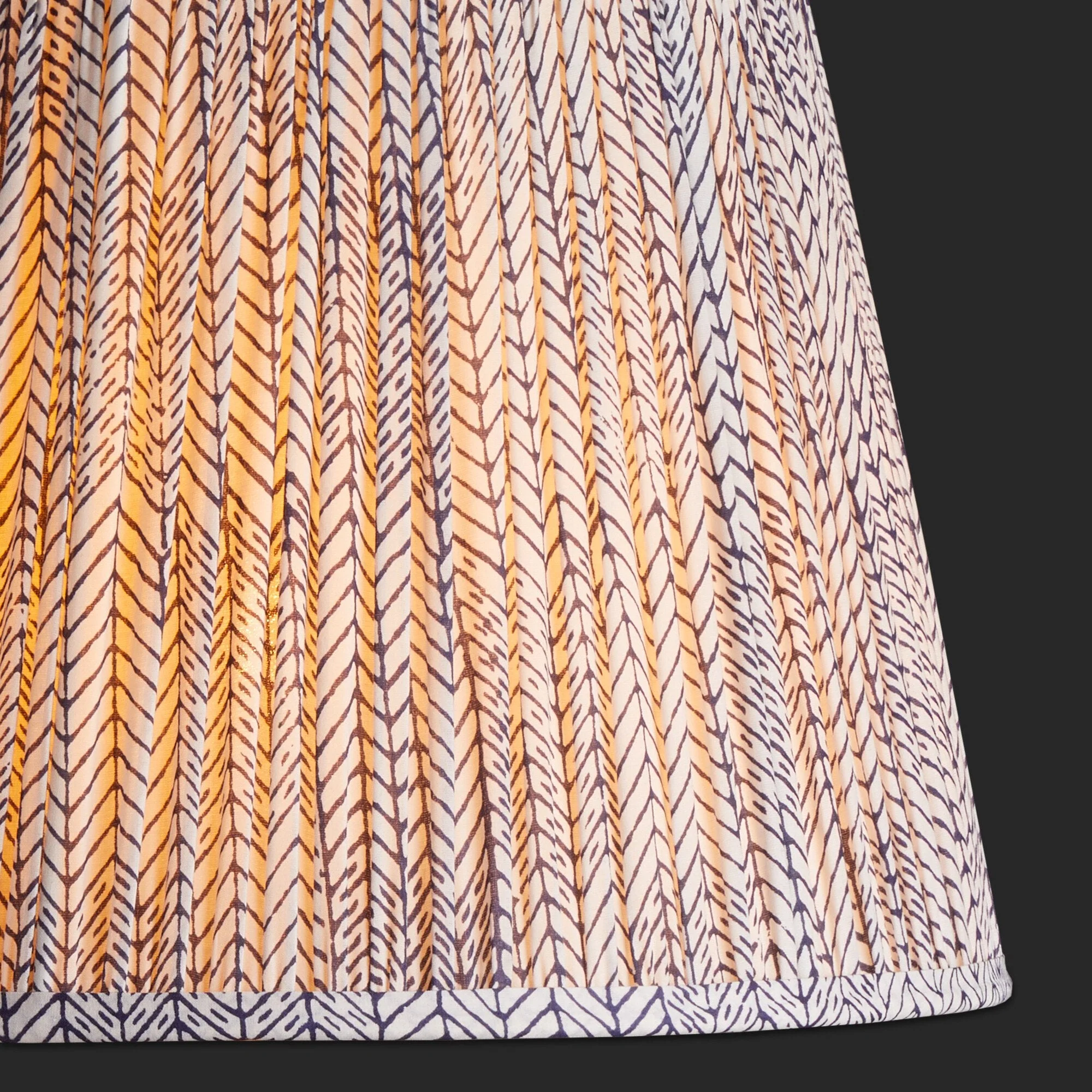 35cm straight empire shade in navy & white wonky chev block printed cotton - Image 3