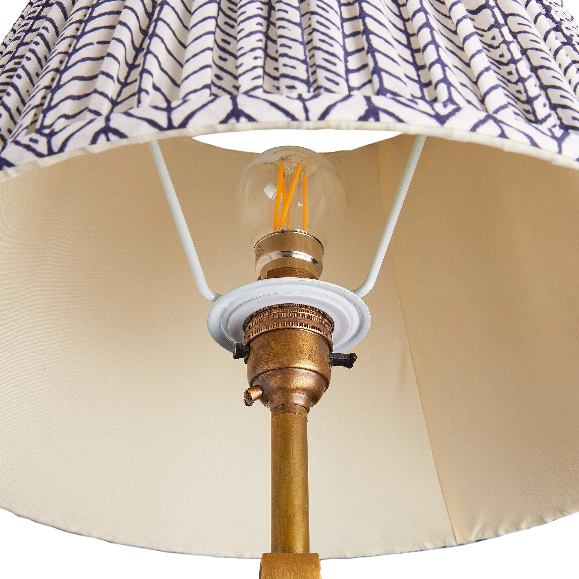 35cm straight empire shade in navy & white wonky chev block printed cotton - Image 5