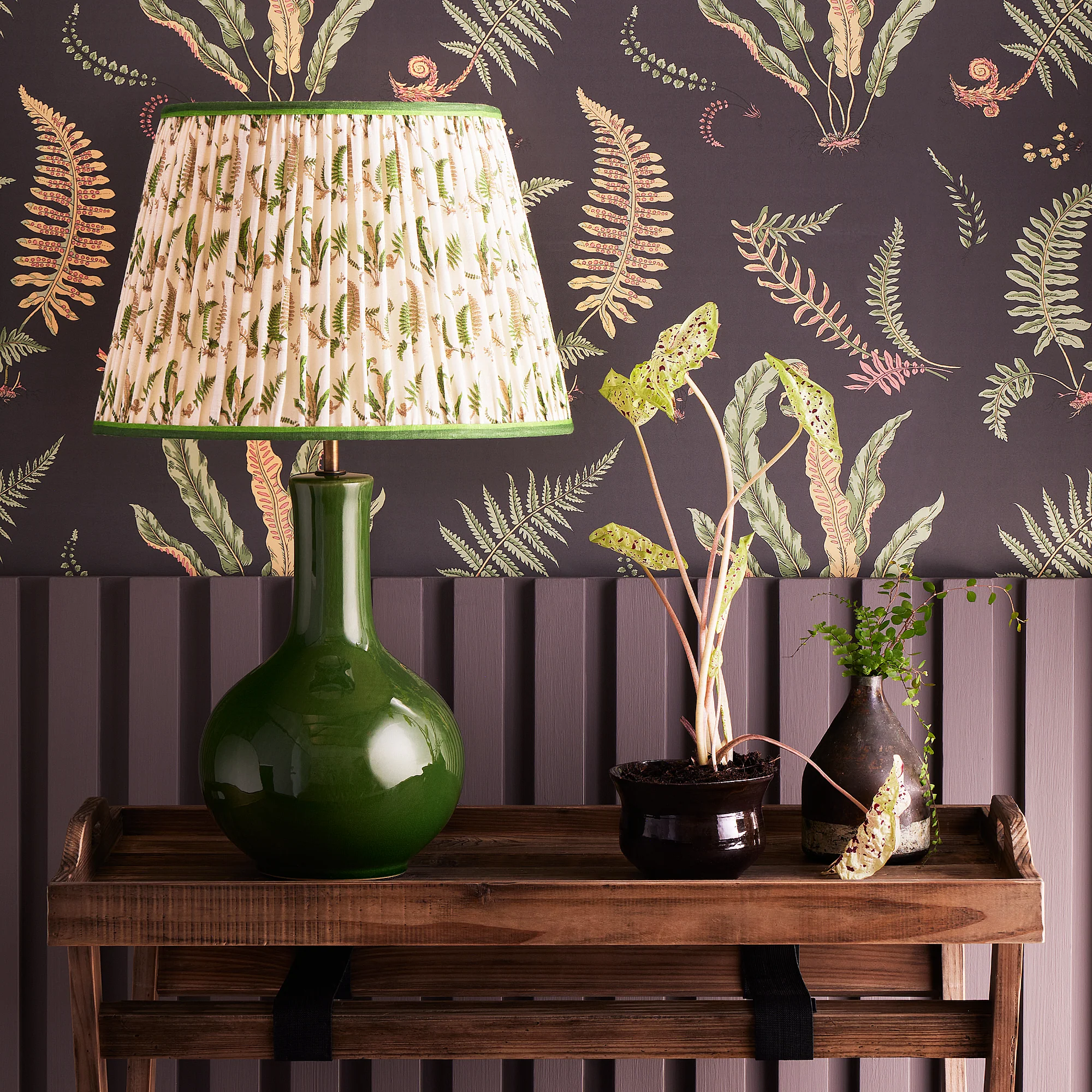40cm straight empire shade in emerald Ferns linen by GP & J Baker - Image 5