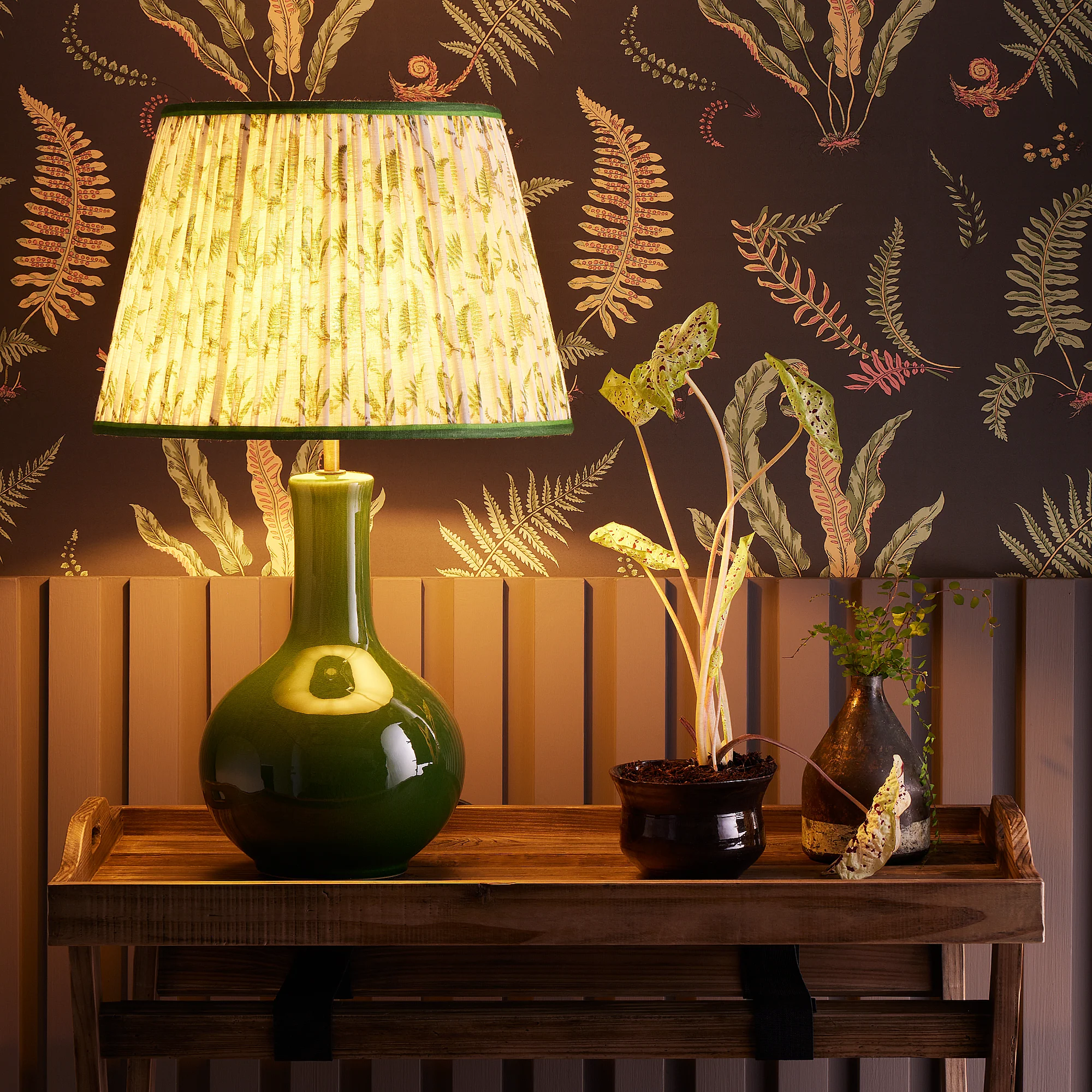 40cm straight empire shade in emerald Ferns linen by GP & J Baker - Image 6