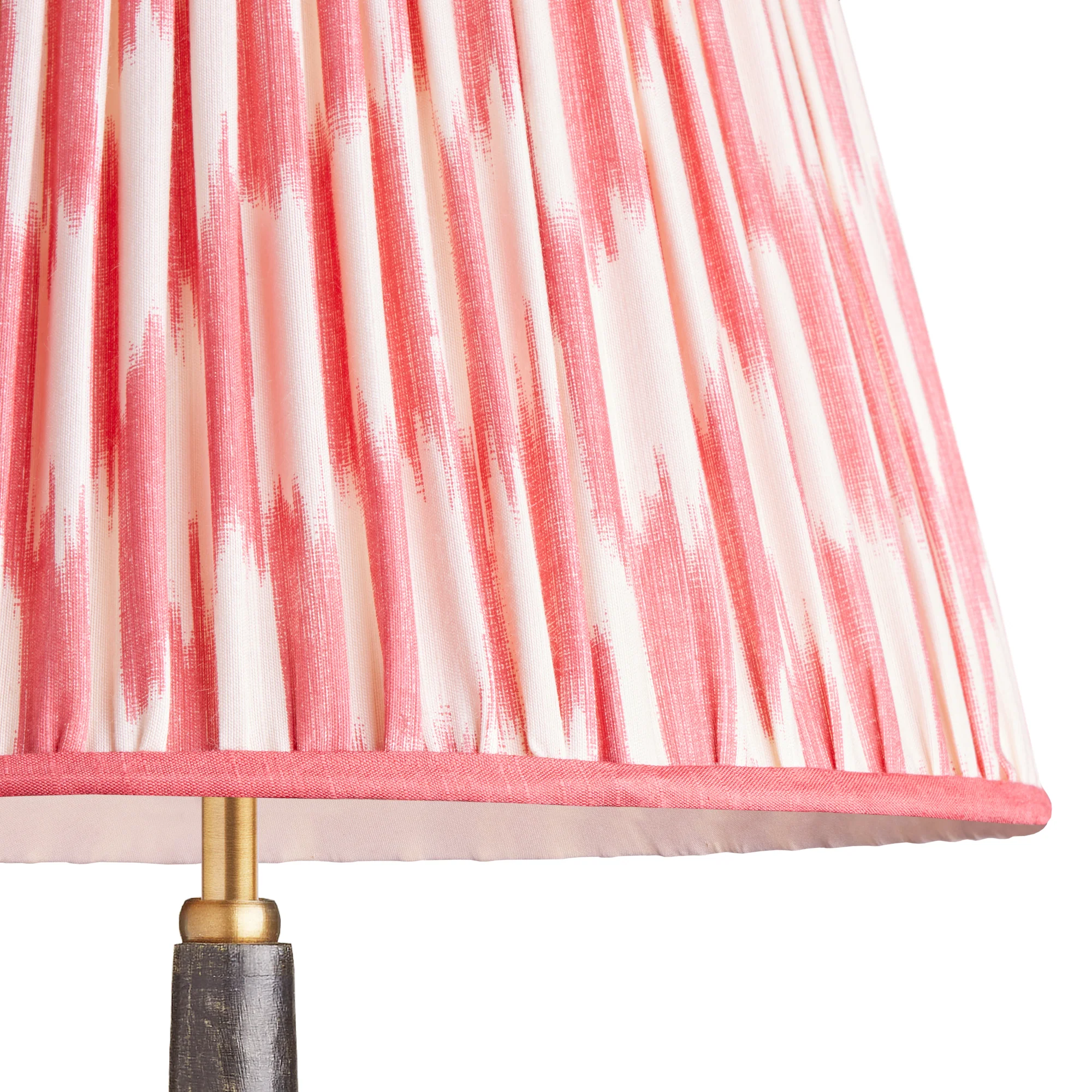 45cm straight empire silk ikat shade in coral and cream Atlas - Image 2