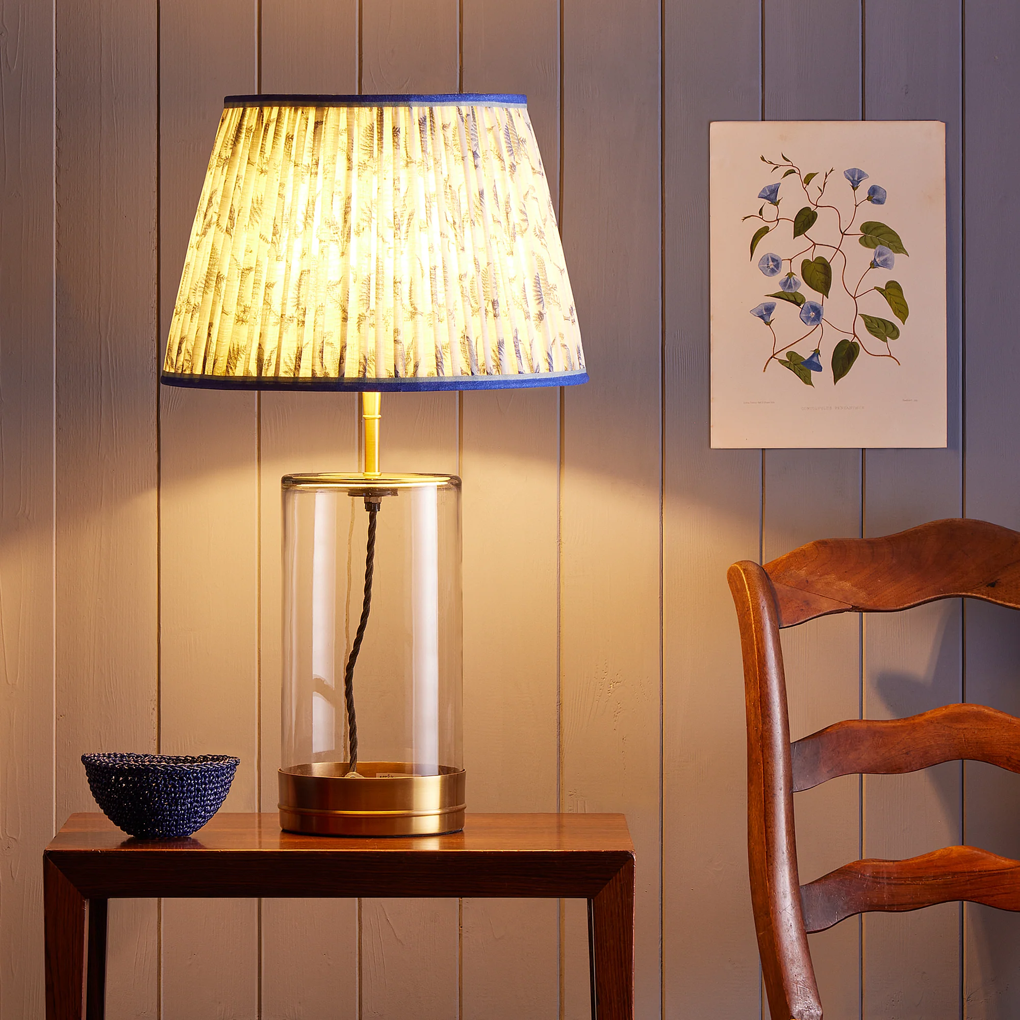 50cm straight empire shade in jubilee Ferns linen by GP & J Baker - Image 6