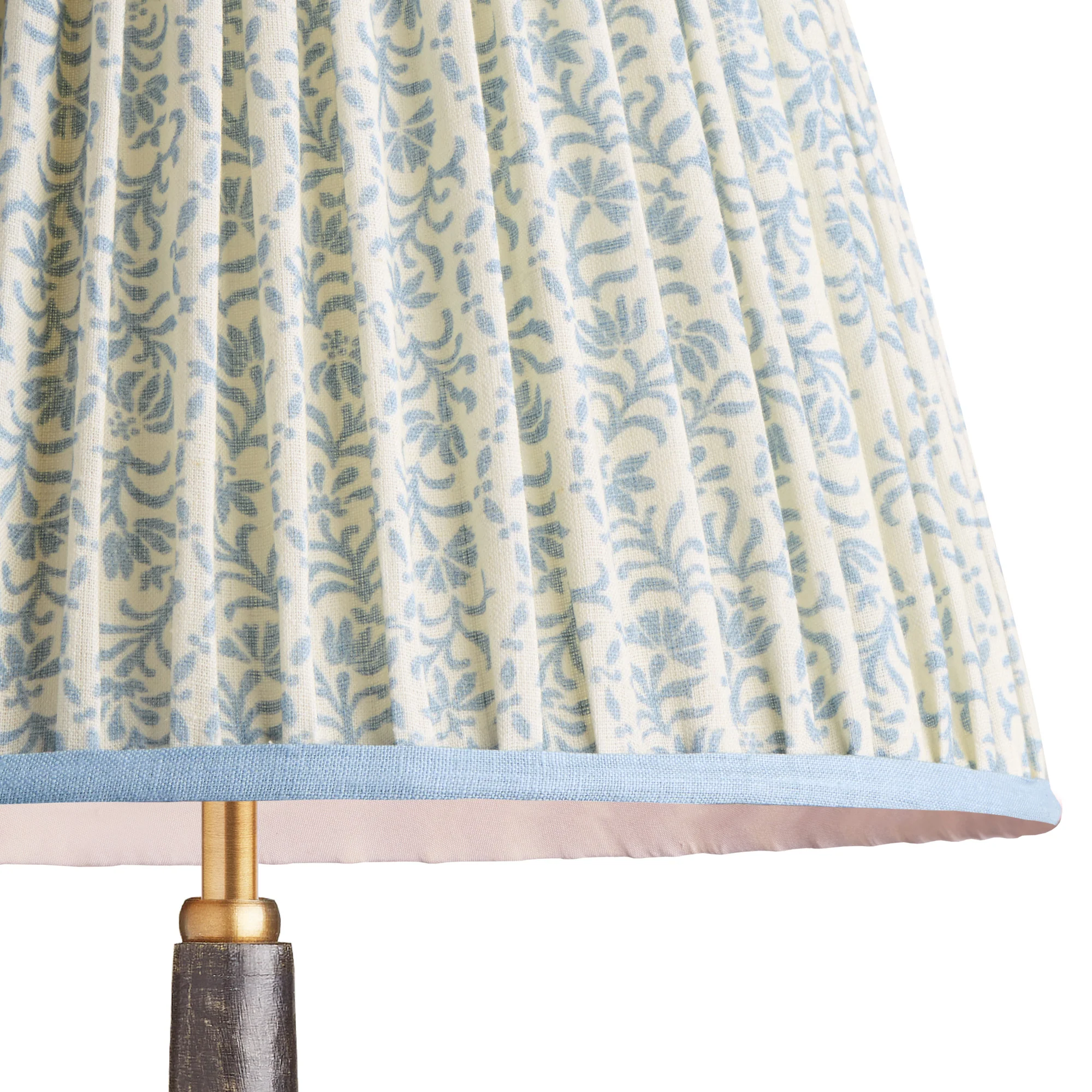 50cm Straight empire shade with carrier in wavelet 'posy' linen by Ellen Merchant - Image 2