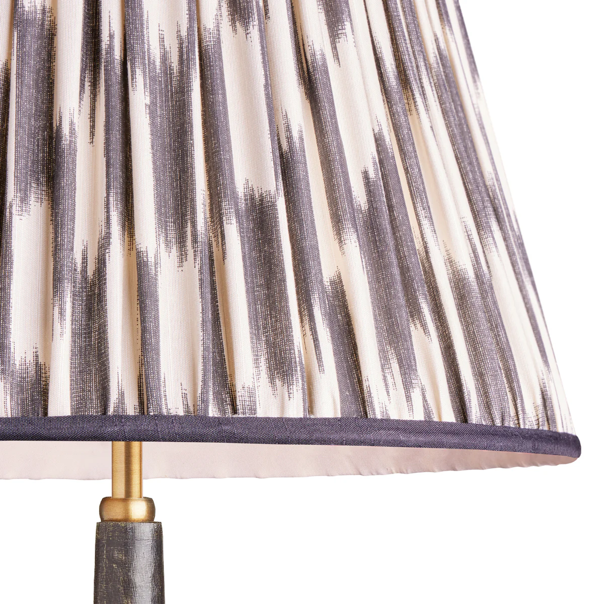 50cm straight empire silk ikat shade with carrier in black and cream Atlas - Image 2
