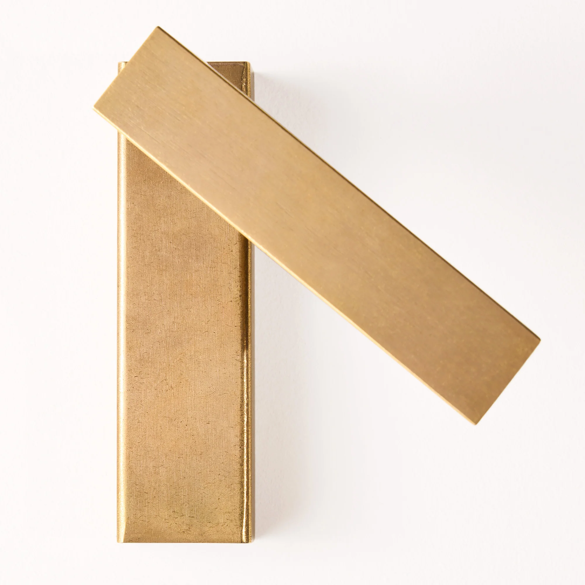 Andor IP54 adjustable wall light in brass - Image 11