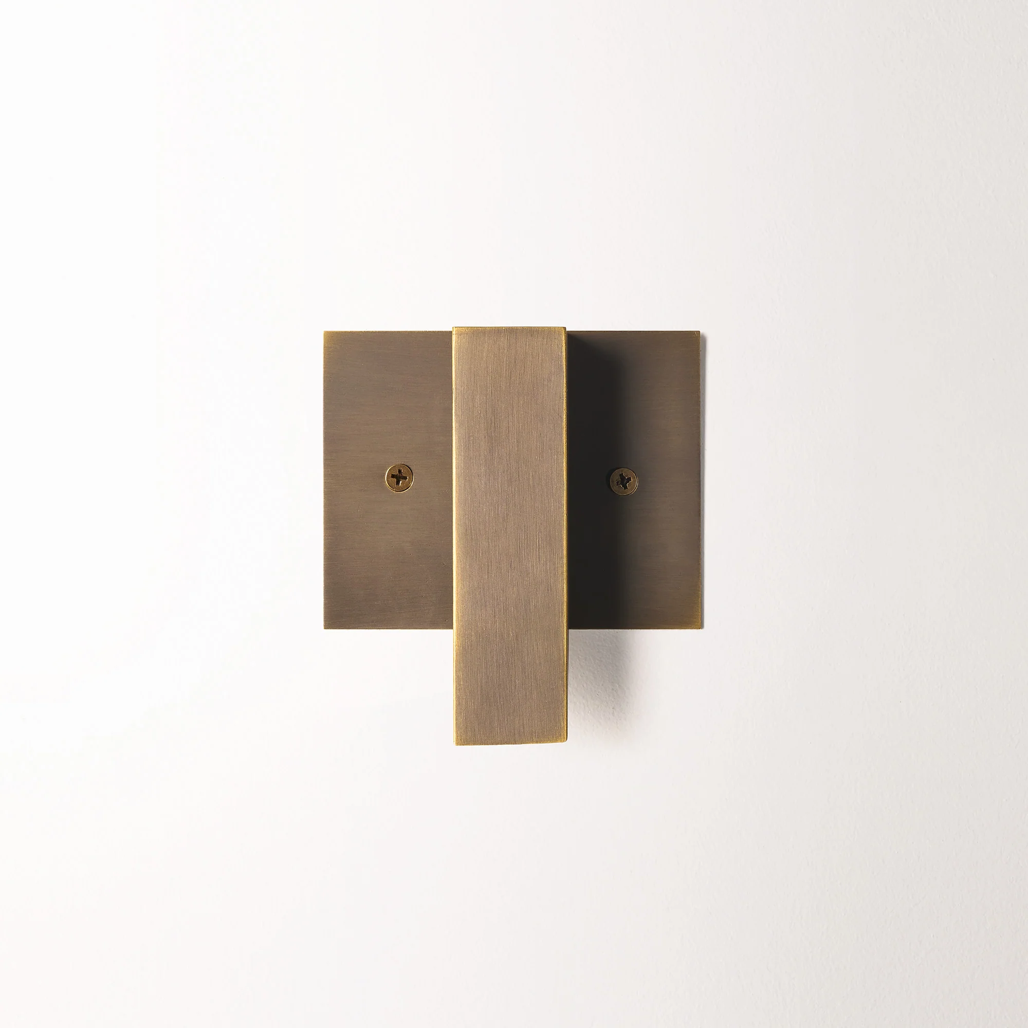 Andor IP54 fixed wall light in bronze - Image 5