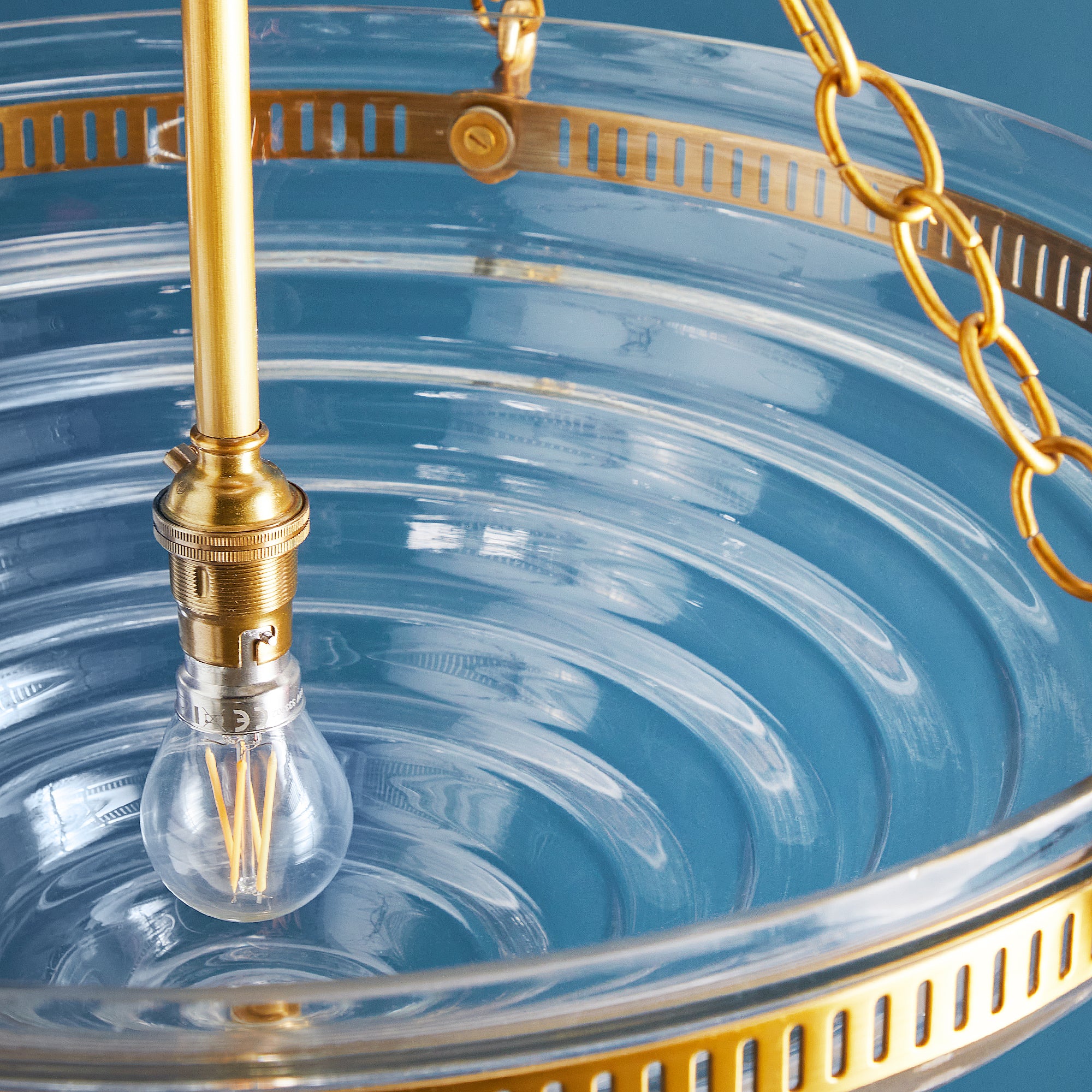 Archie stepped glass pendant with brass fittings - Image 9