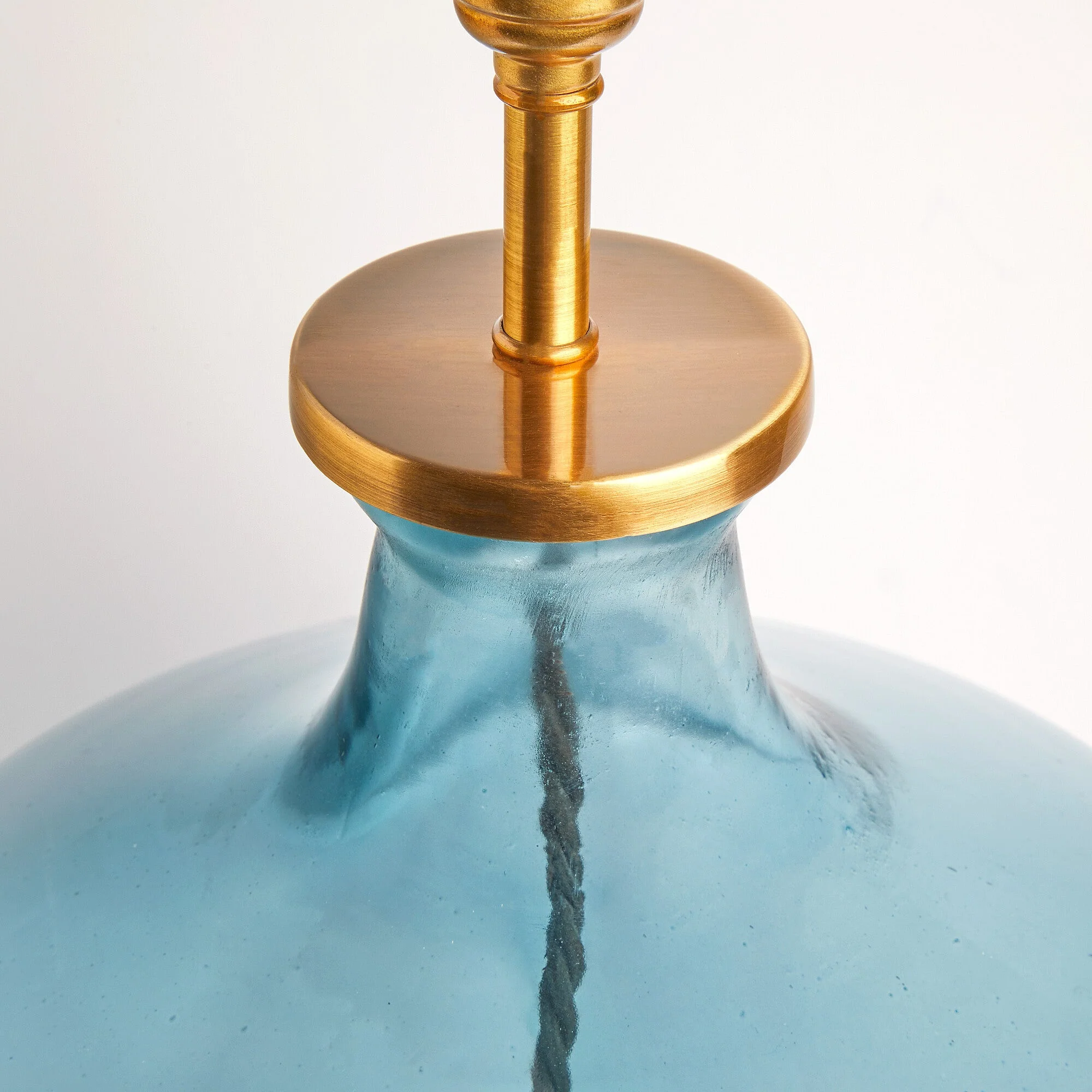 Arnie table lamp in blue glass - Image 4