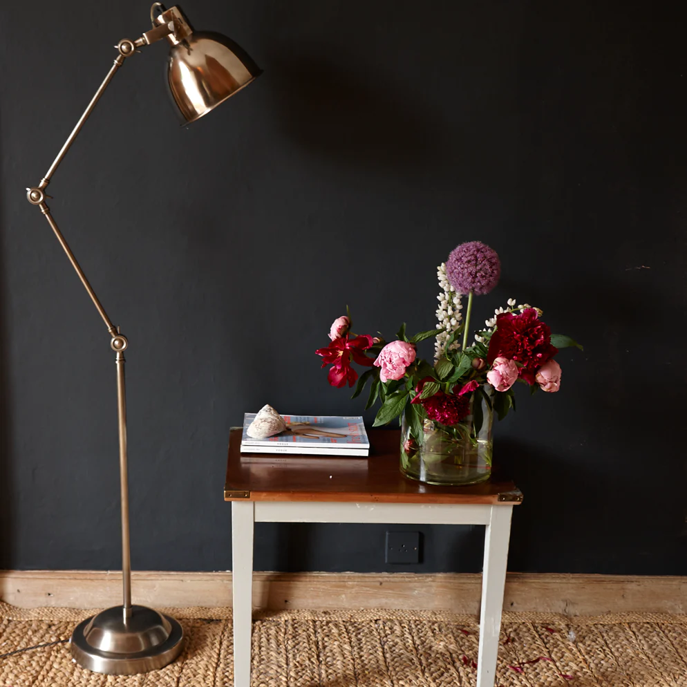 Astaire floor lamp in brass with antique silver finish - Image 4