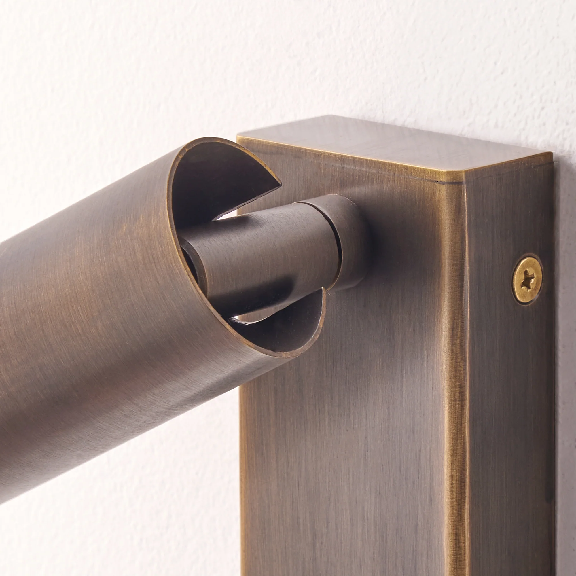 Austell IP54 spotlight in bronze - Image 3