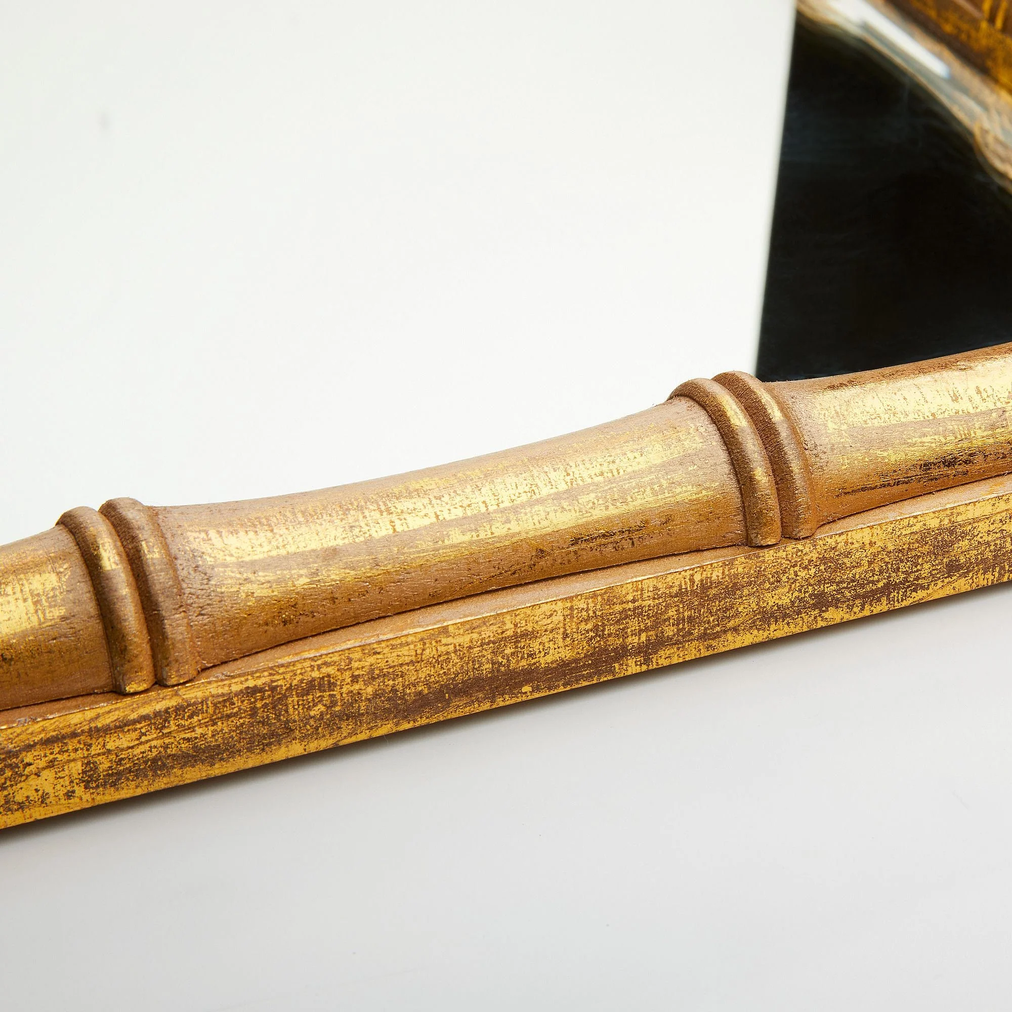 Baloo mirror in a gold finish - Image 3