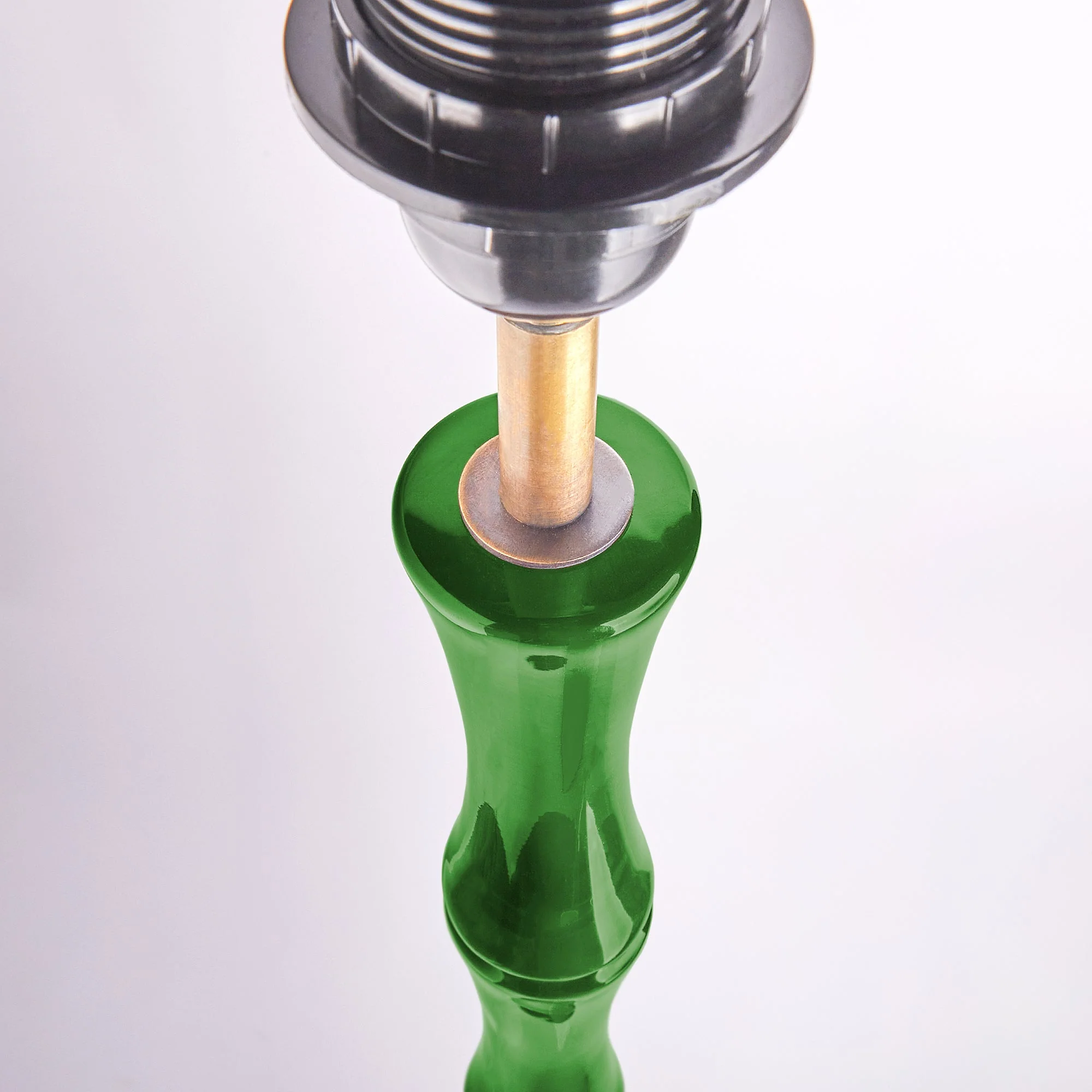 Bamboo floor lamp in green polished resin - Image 3