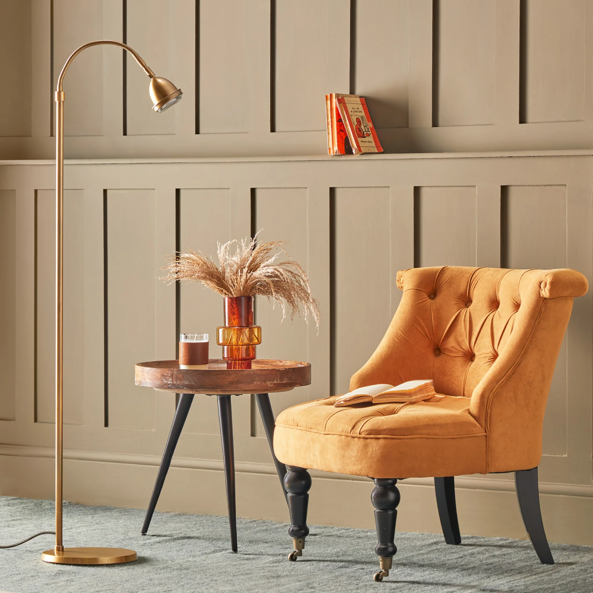 Beamish reading lamp in antiqued brass - Image 4