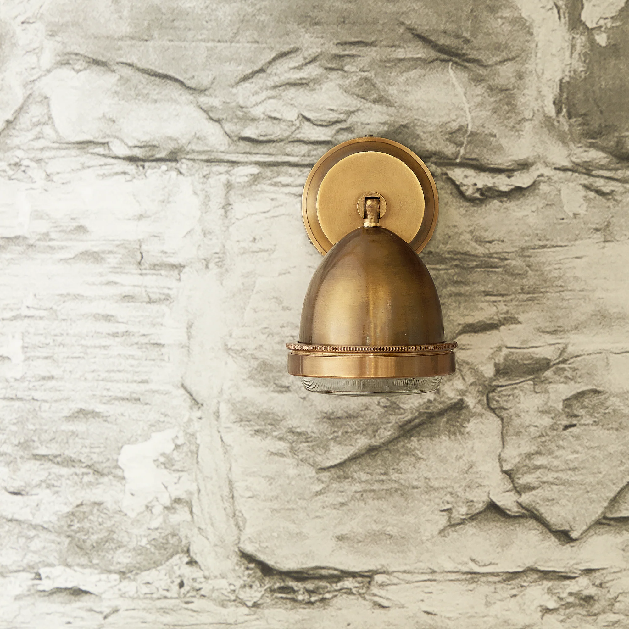 Beamish spotlight in antique brass - Image 10