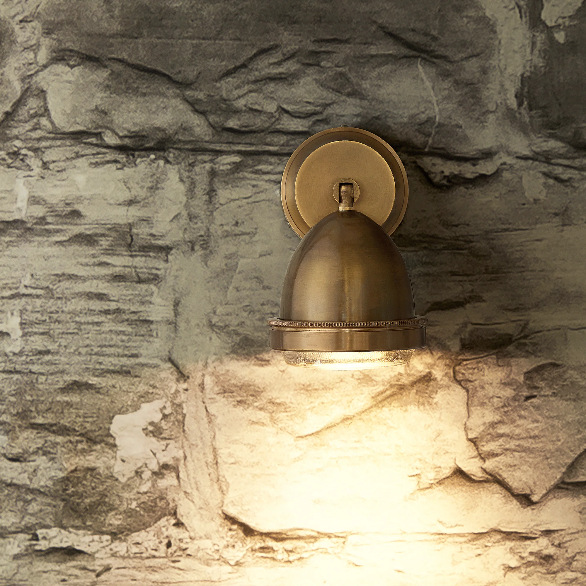 Beamish spotlight in antique brass - Image 5