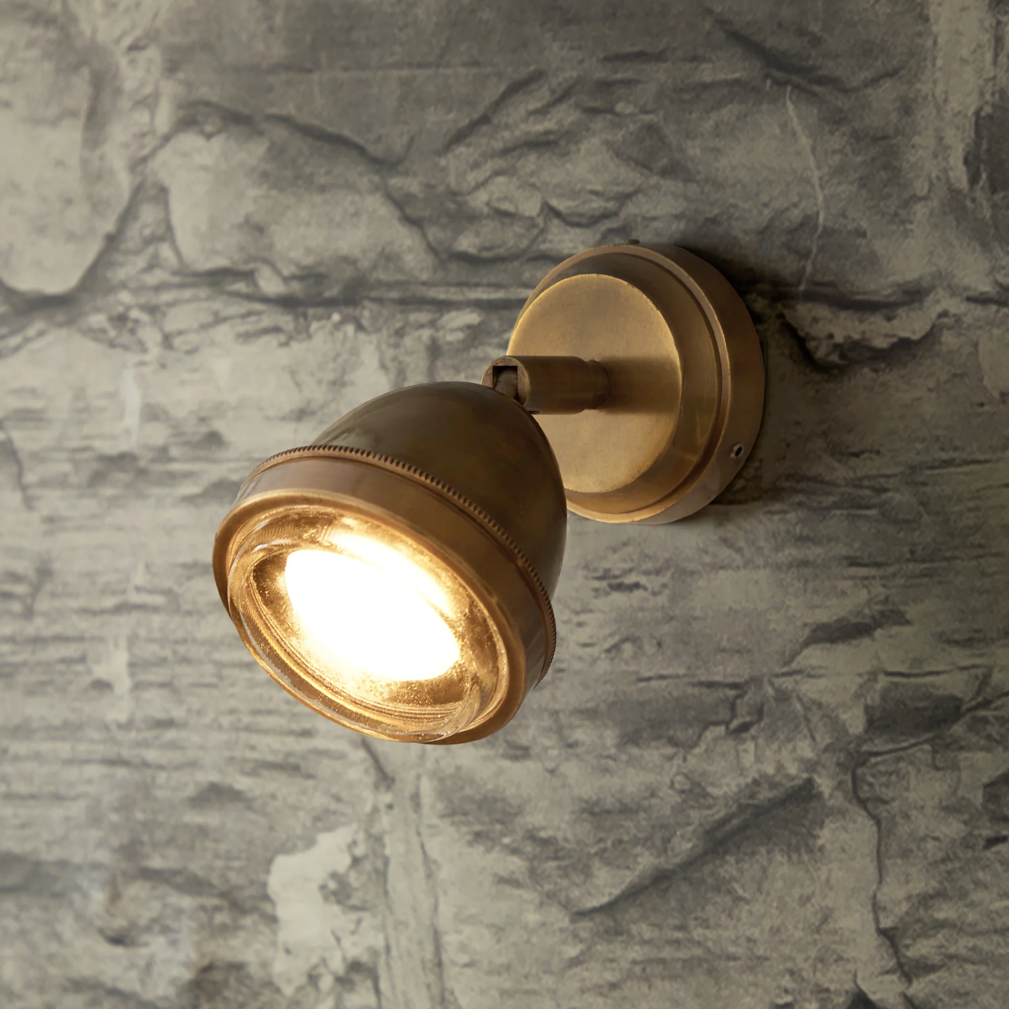 Beamish spotlight in antique brass - Image 8