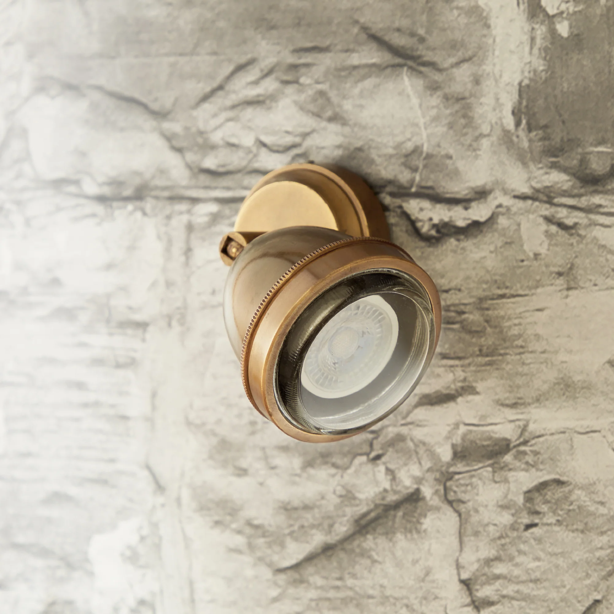 Beamish spotlight in antique brass - Image 9