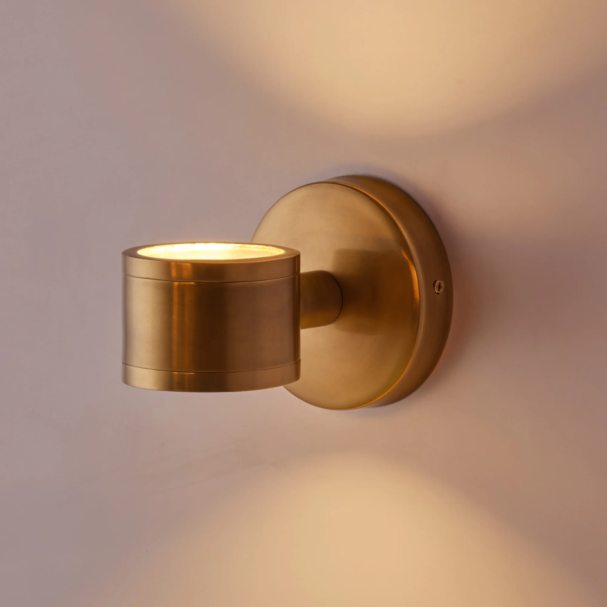Bettina Wall Light in brass - Image 3