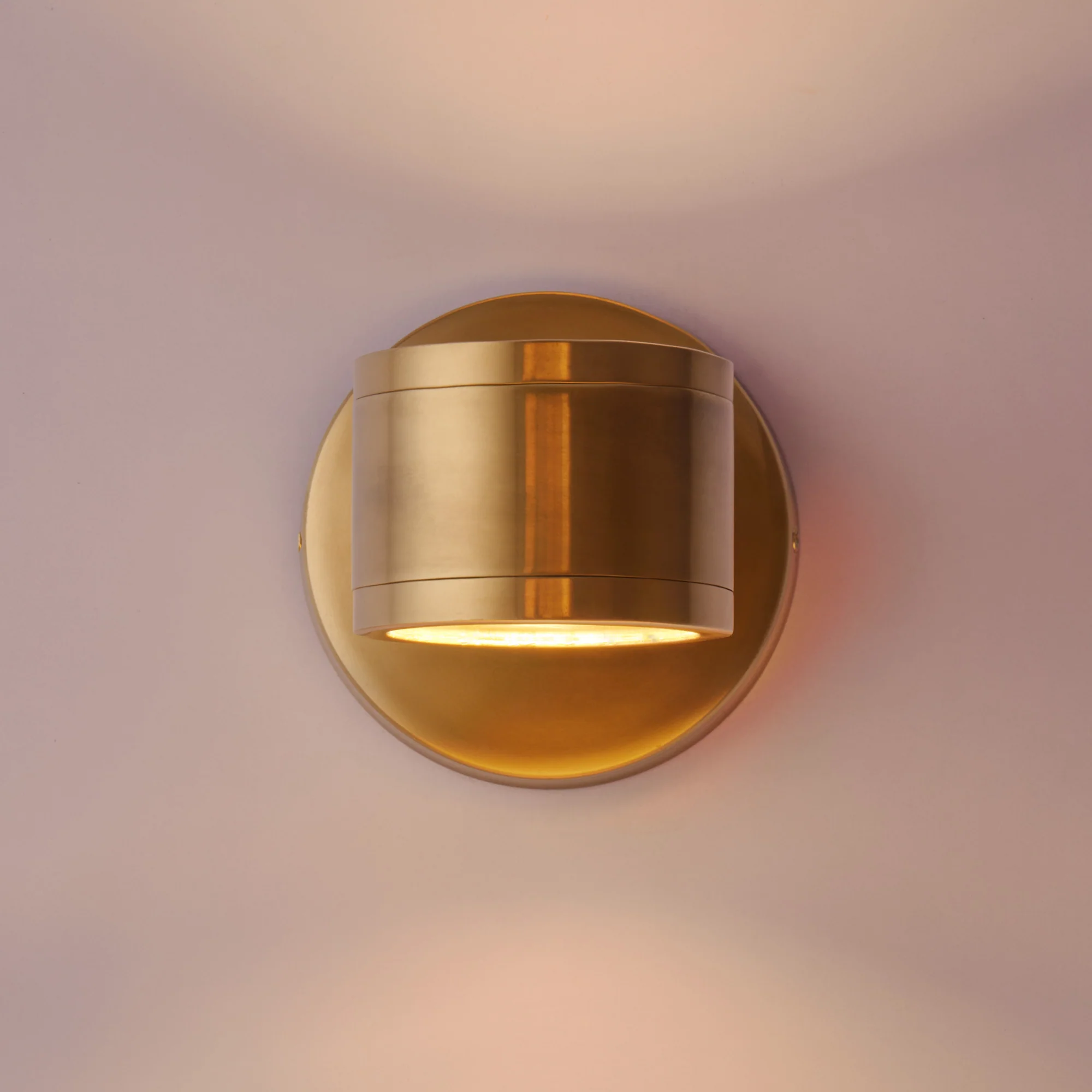 Bettina Wall Light in brass - Image 7