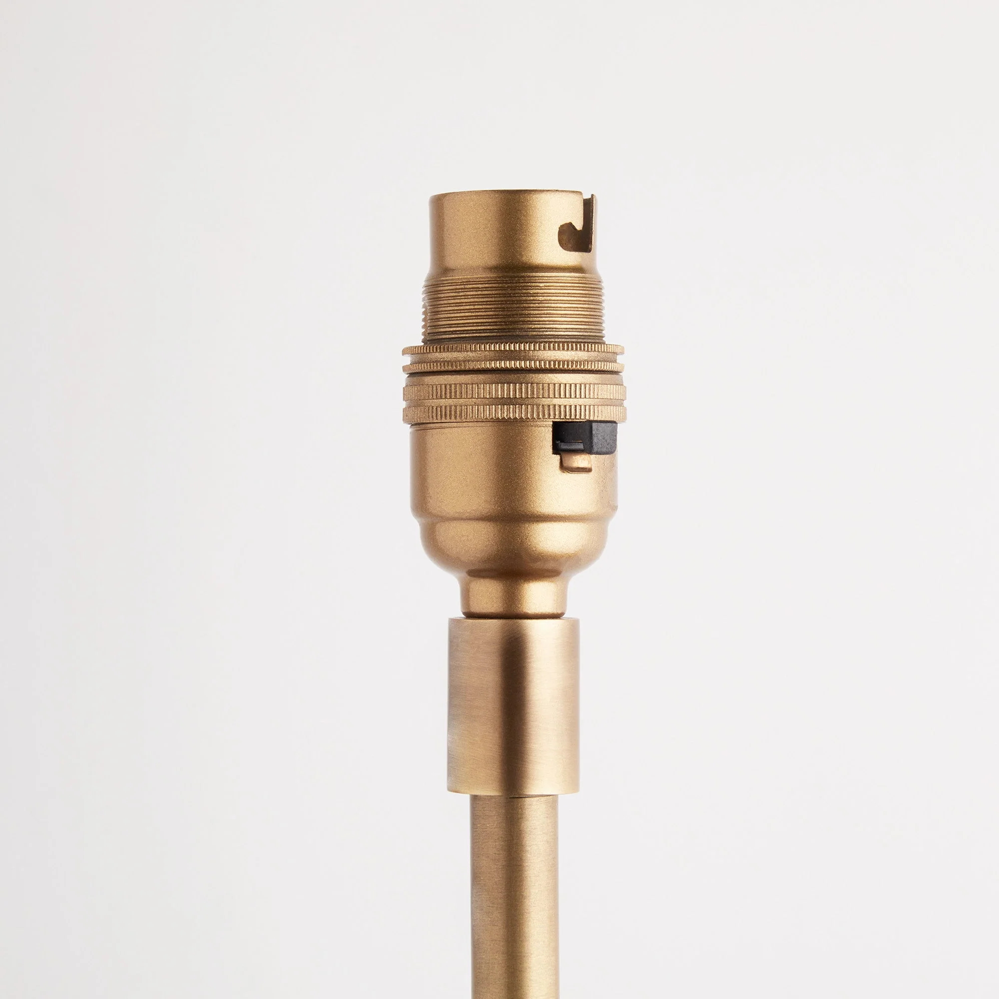 Black Monday floor lamp in antiqued brass - Image 6