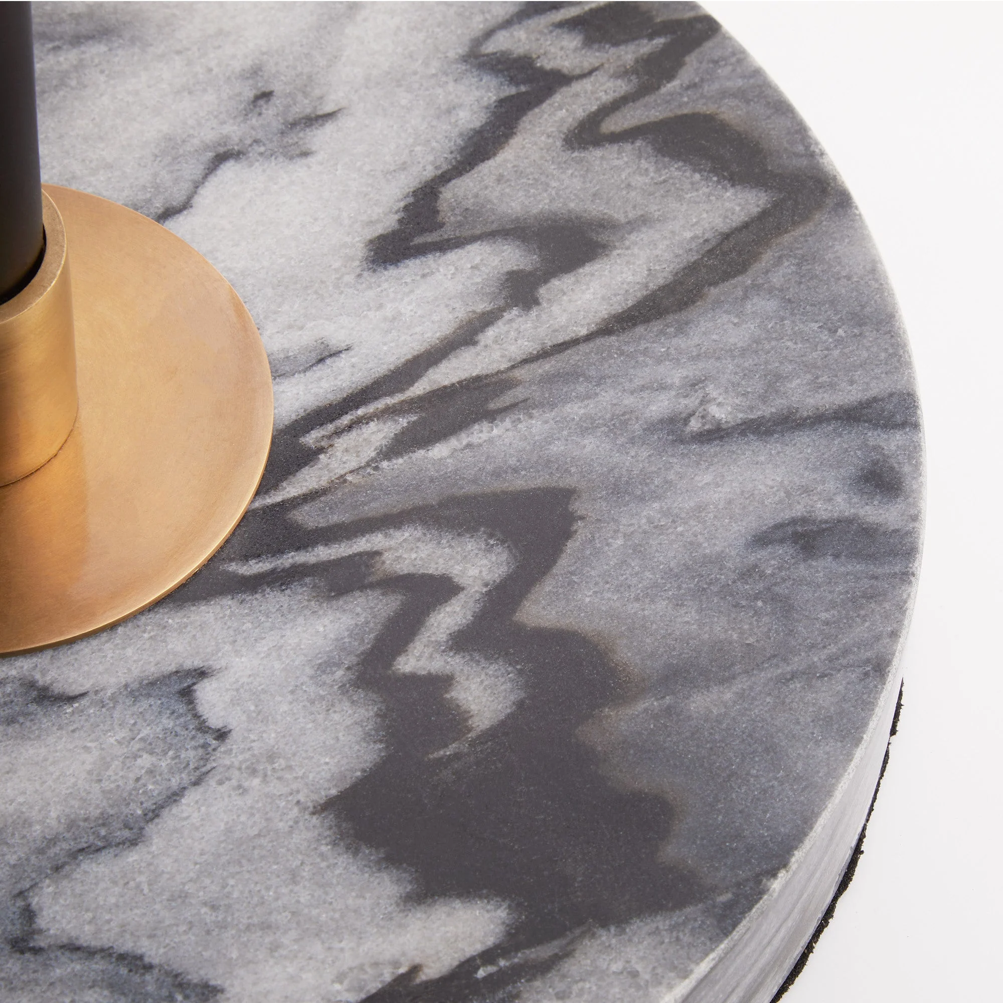 Black Monday floor lamp in antiqued brass - Image 7
