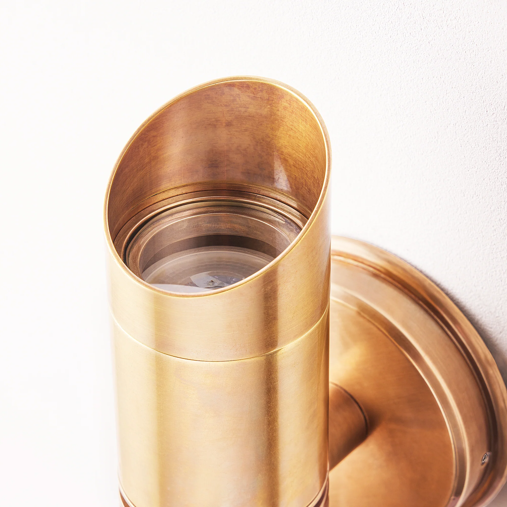 Blythe IP54 up and down wall light in aged brass - Image 3
