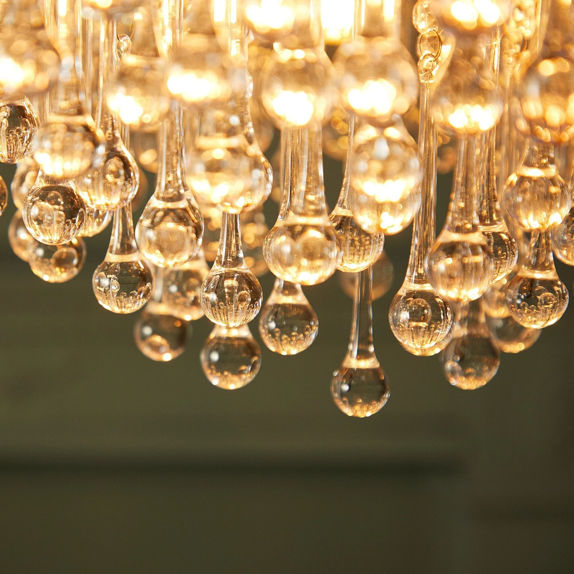 Capulet Chandelier in brass with clear blown glass droplets - Image 5