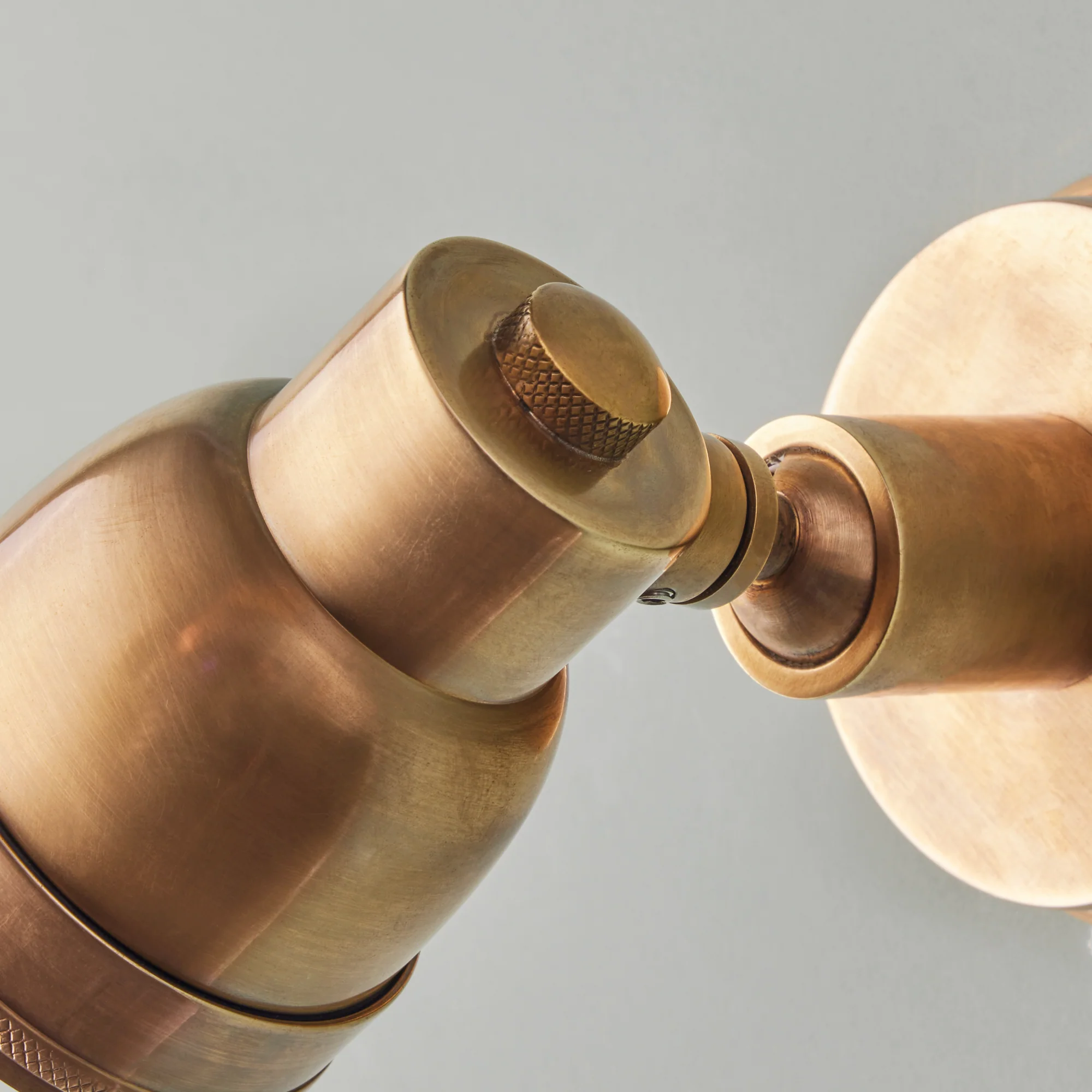 Cellato IP54 wall light in brass - Image 5