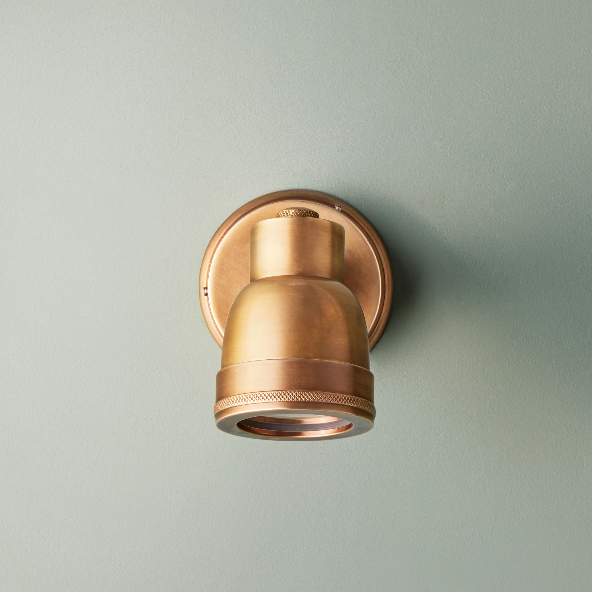Cellato IP54 wall light in brass - Image 6