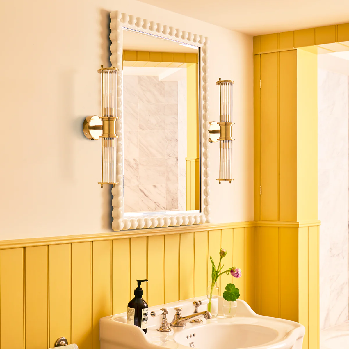 Charming Mirror in white - Image 3
