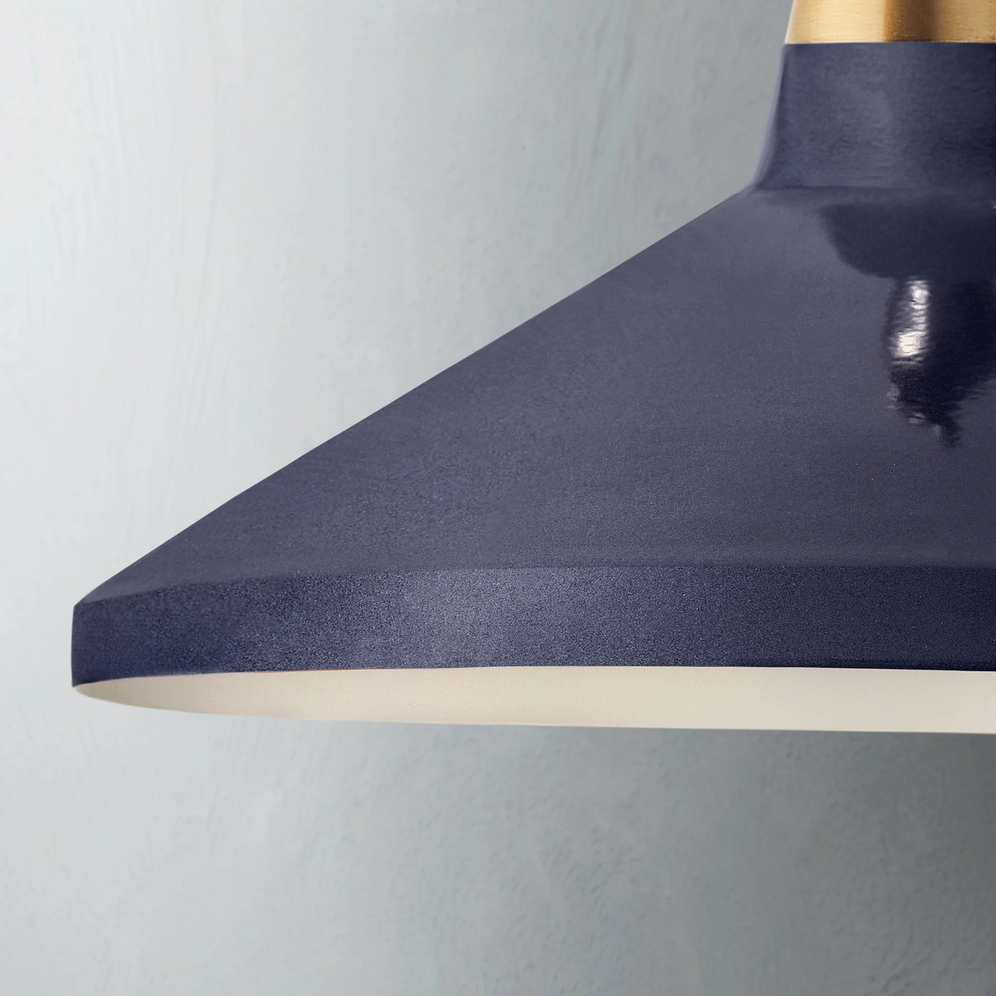 Claude shade in black iris with stone interior - Image 3