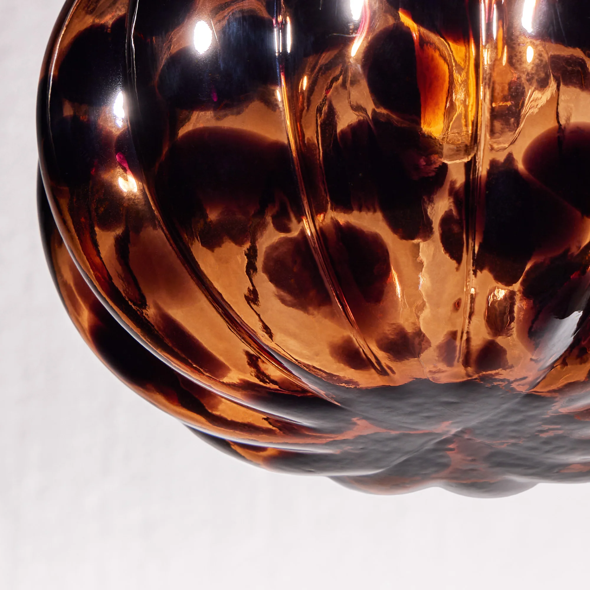 Cloud glass shade in tortoiseshell - Image 4
